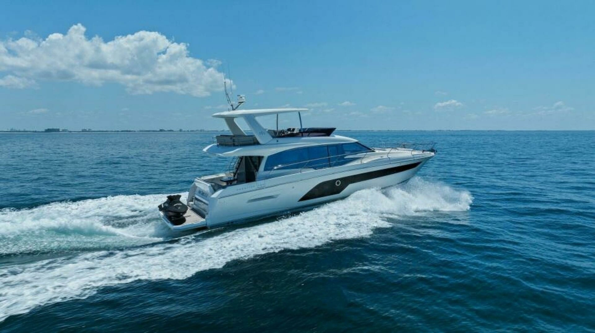 2022 Prestige 590 Flybridge - Image 76