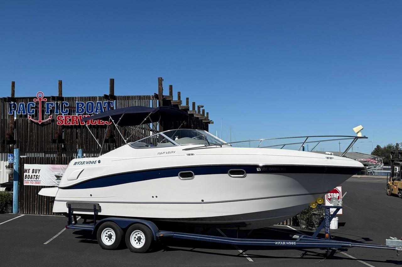 2000 Four Winns 288 Vista