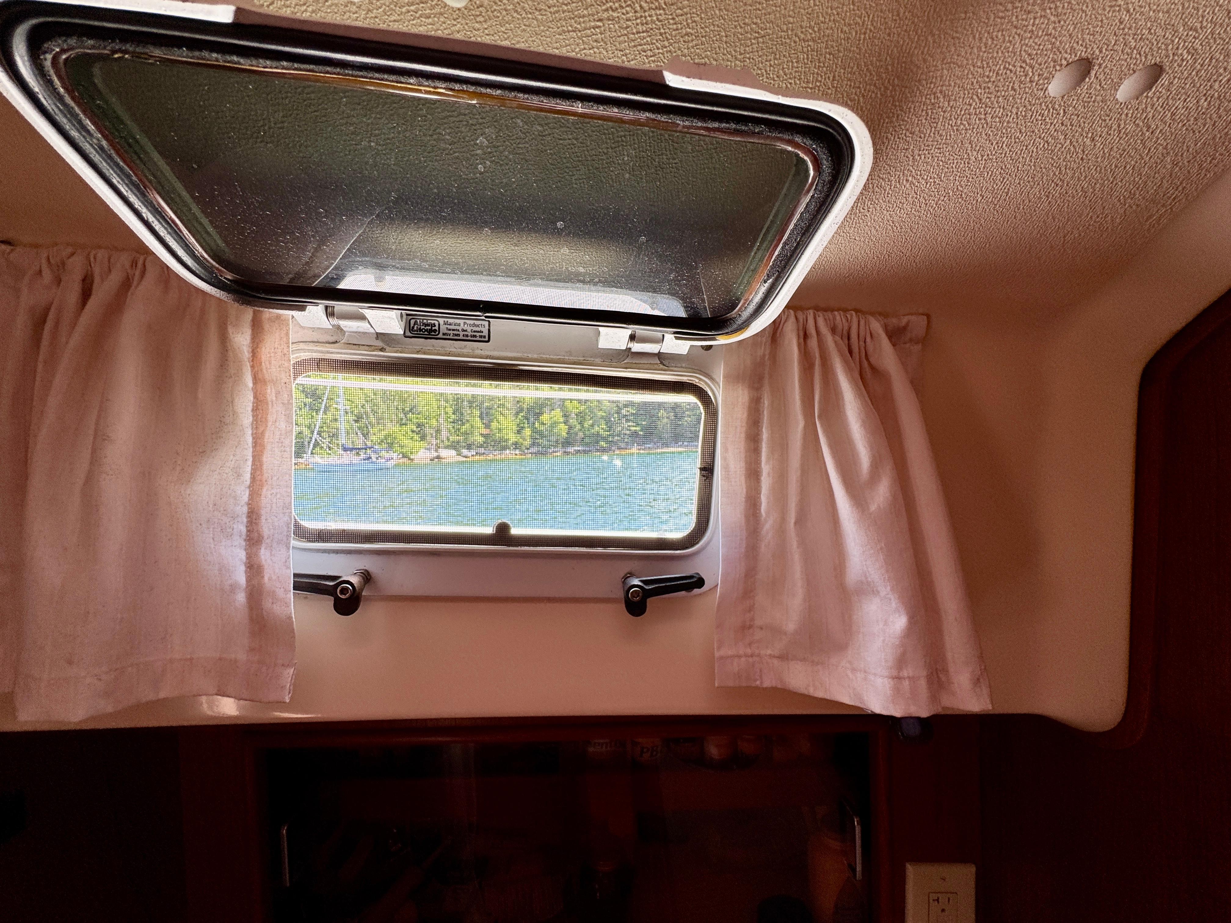 1989 Nonsuch 30 Ultra - 90
