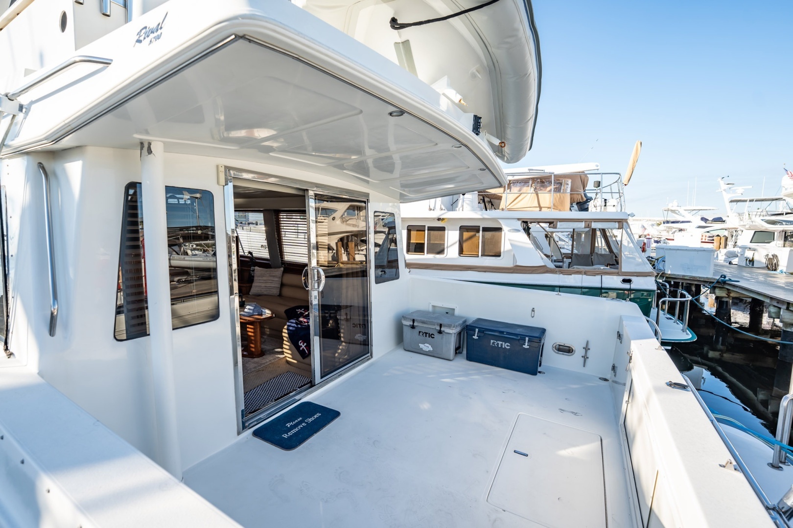 2004 Navigator 5700 Rival Pilothouse - Image 5
