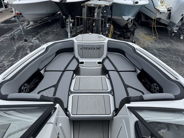 2026 Yamaha Boats 255XE - 10