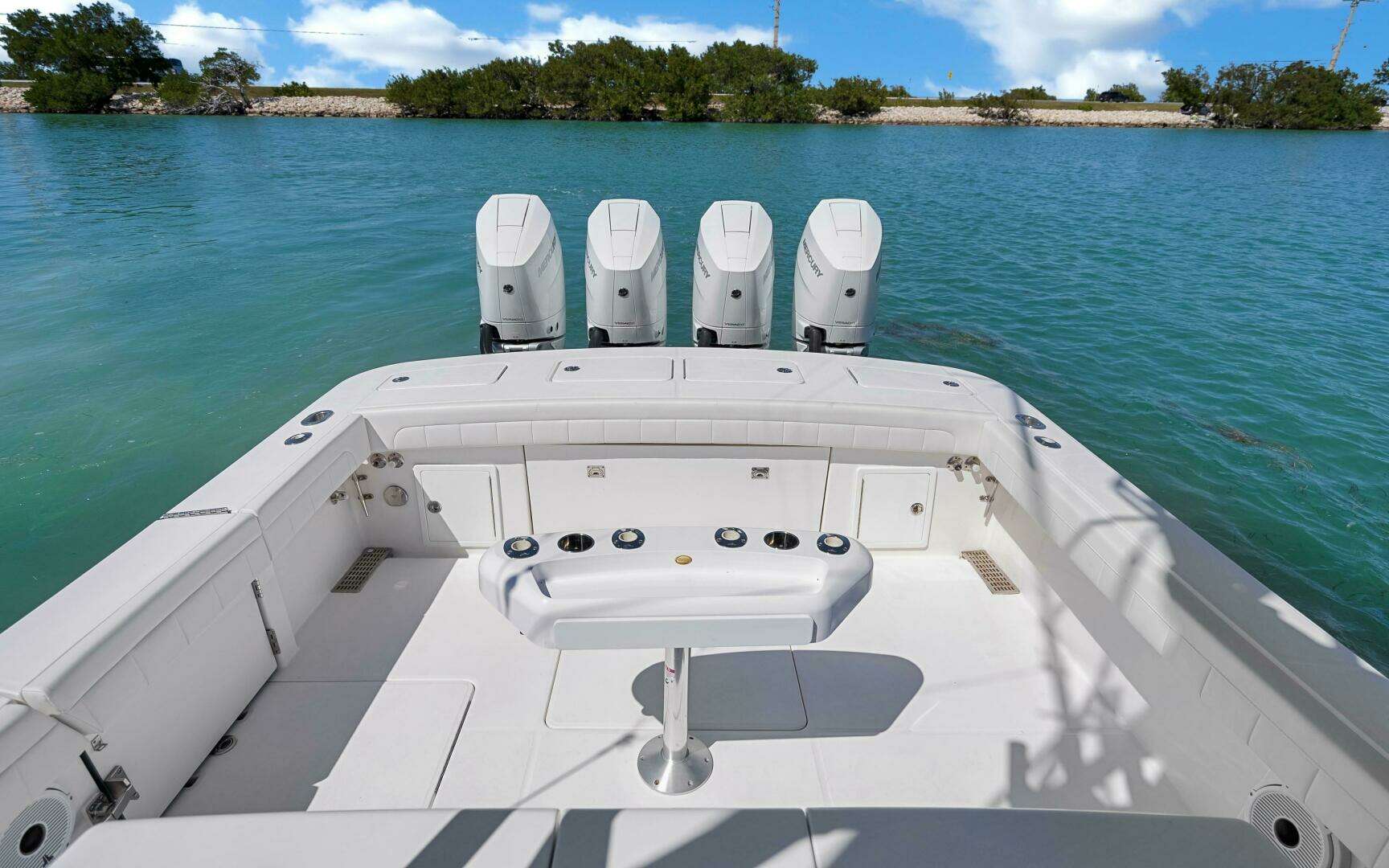 2018 Regulator 41 Center Console - Image 49