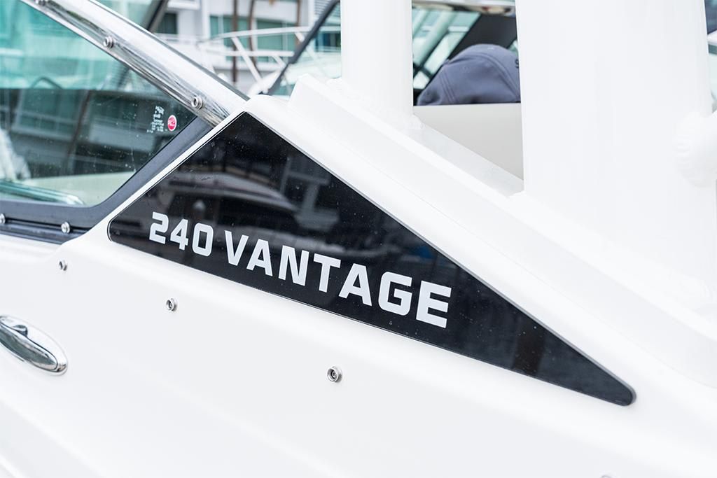 2023-Boston-Whaler-240-Vantage-MarineMax