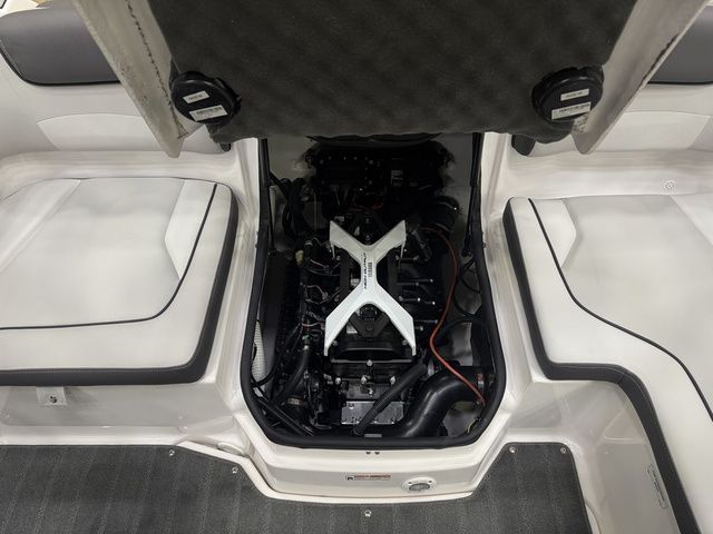 2026 Yamaha Boats AR190 - 9