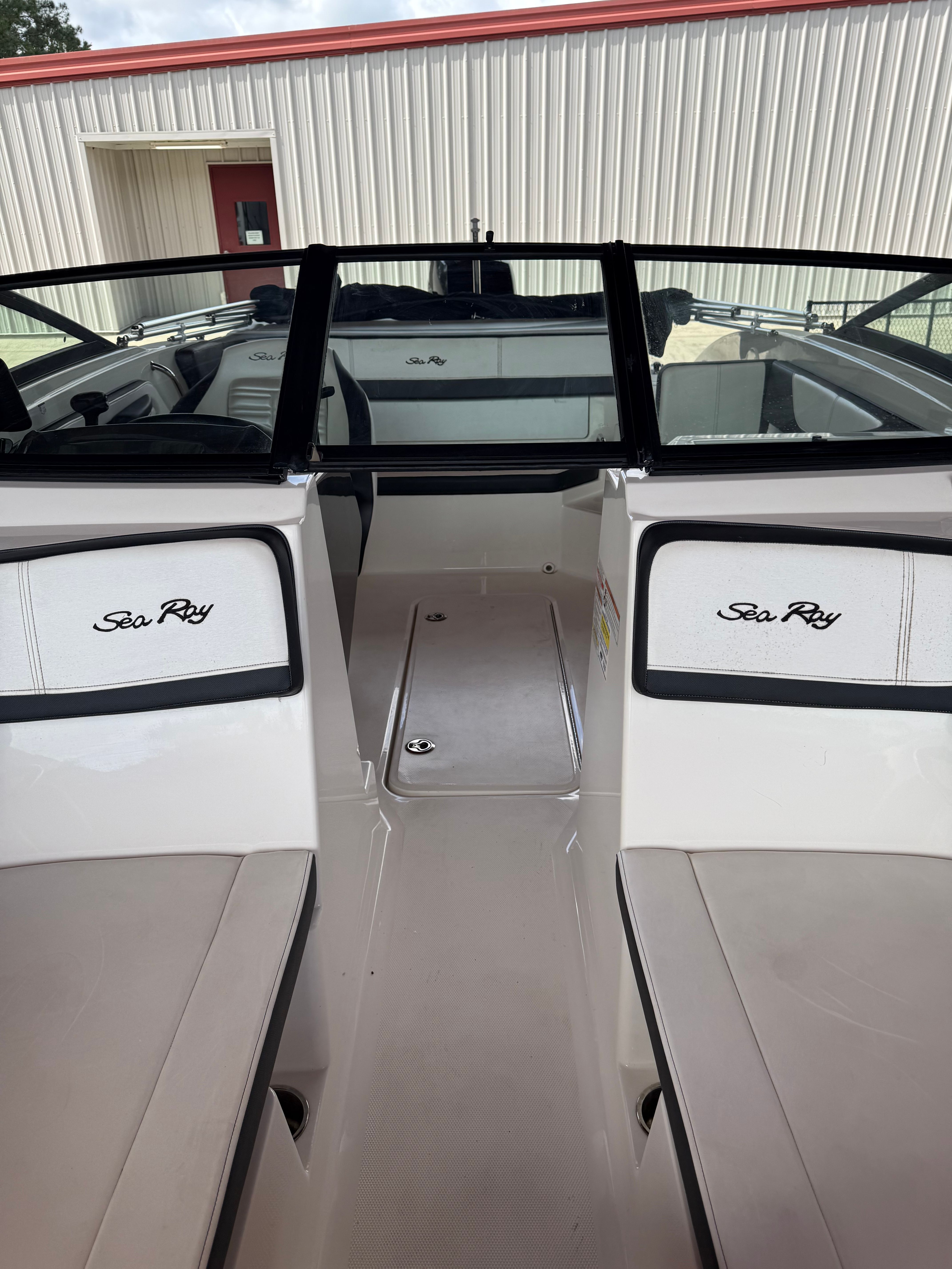 2017 Sea Ray SPX 190 Outboard - 5