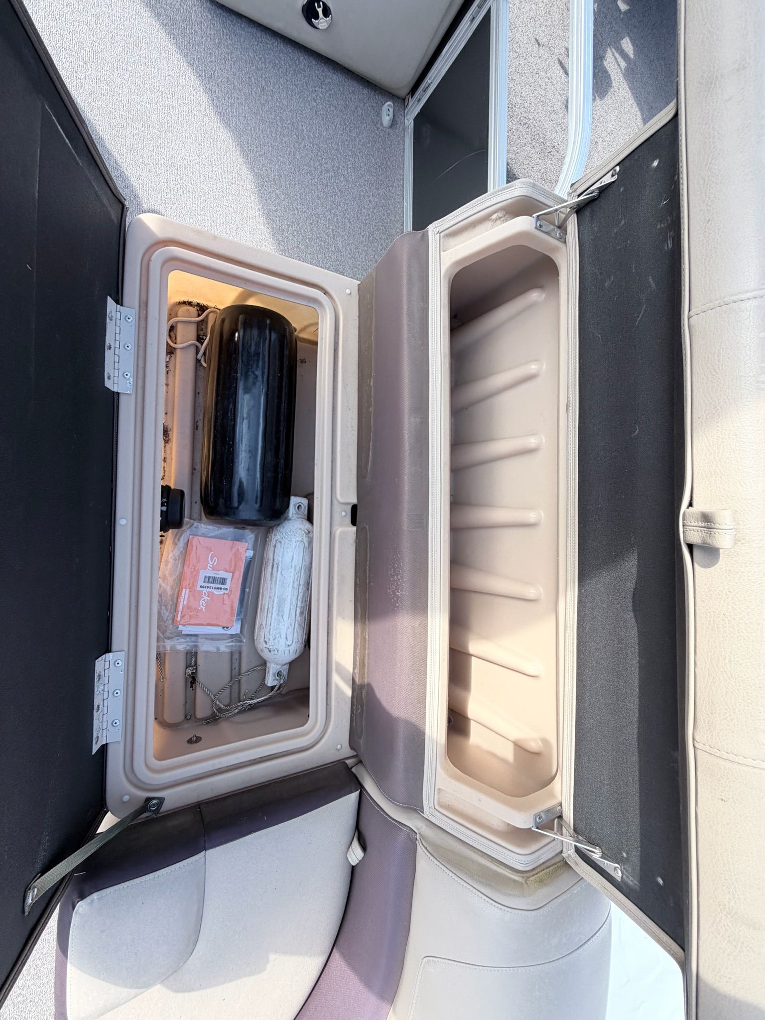 2018 Sun Tracker Party Barge 20 DLX - 18