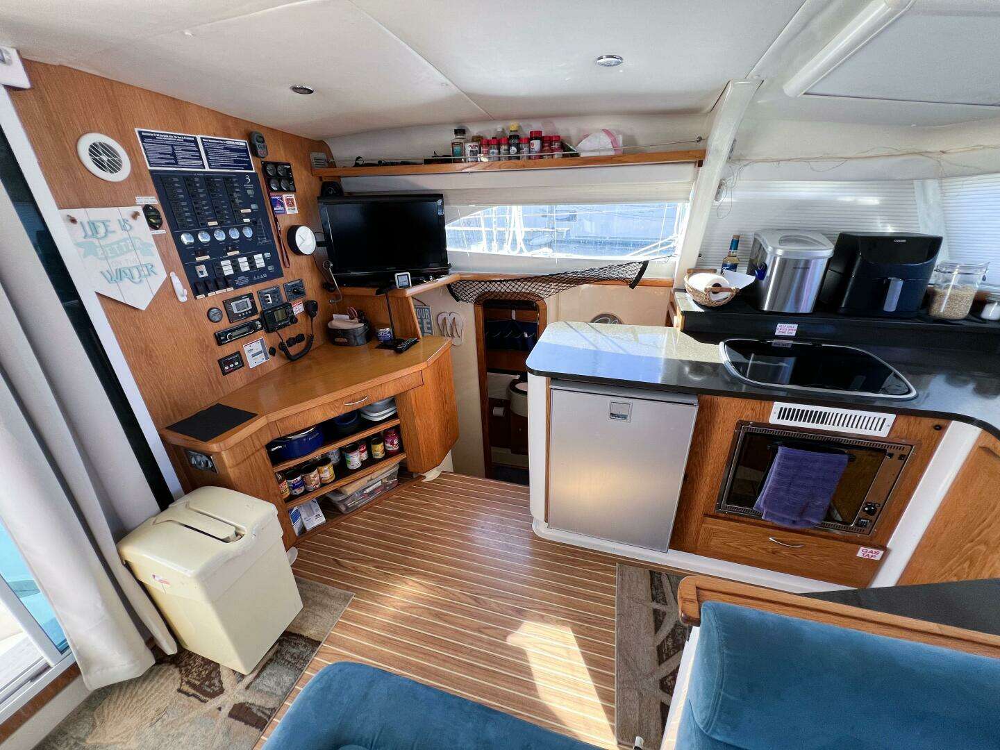 2010 Broadblue 435 - Image 46