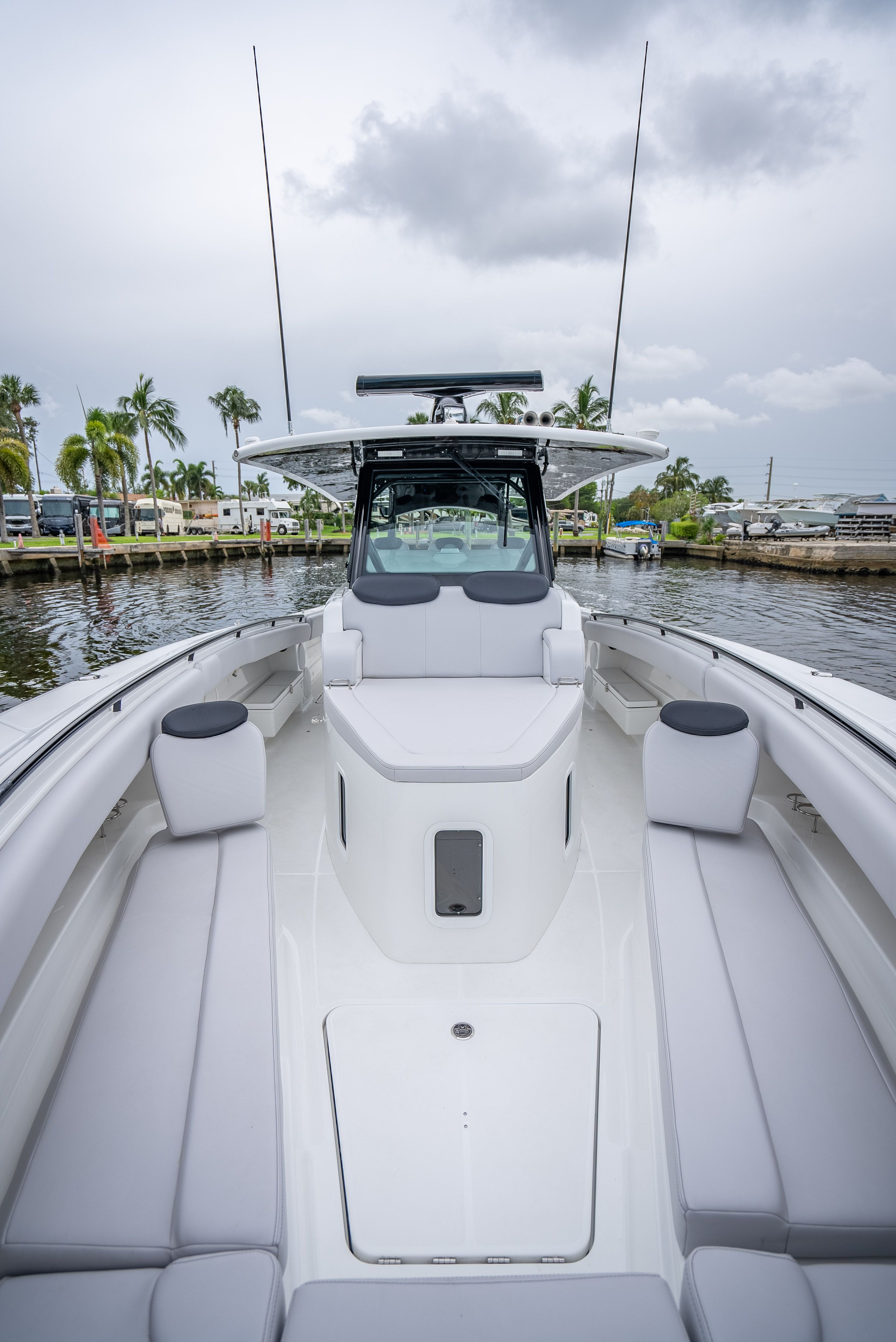 2024 HCB 42 Lujo - 8
