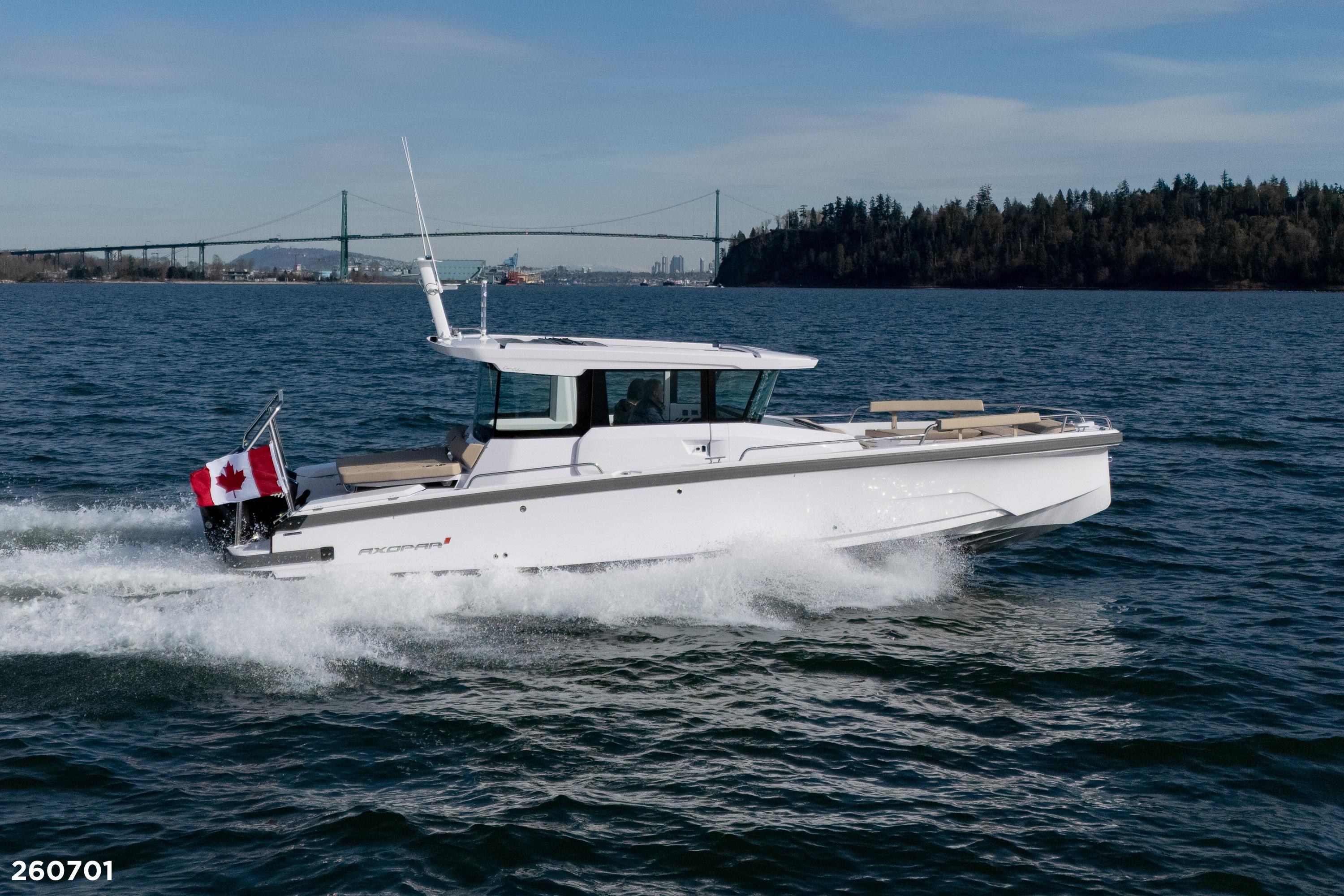 2026 Axopar 29 XC Cross Cabin
