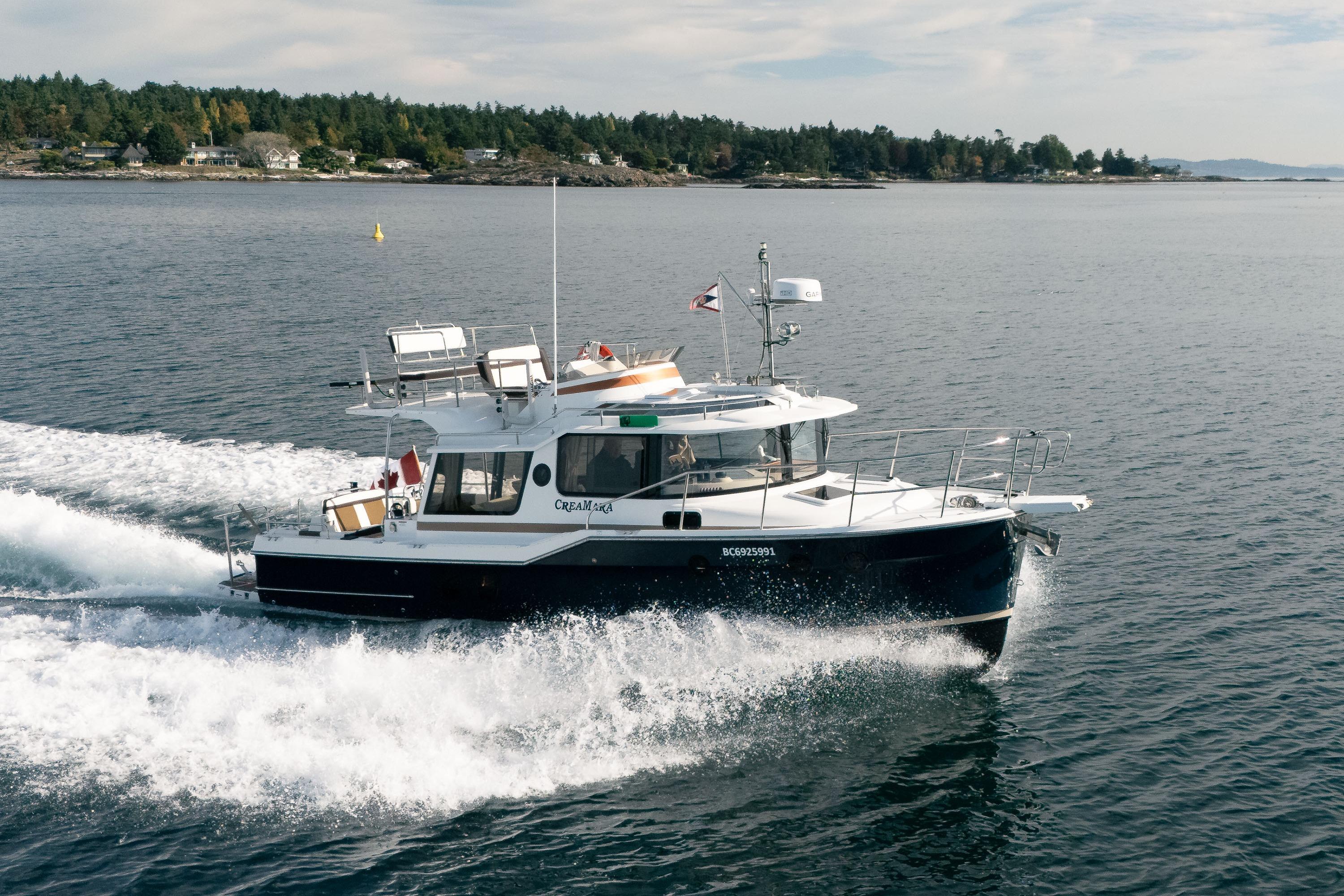 2017 Ranger Tugs R-29 CB
