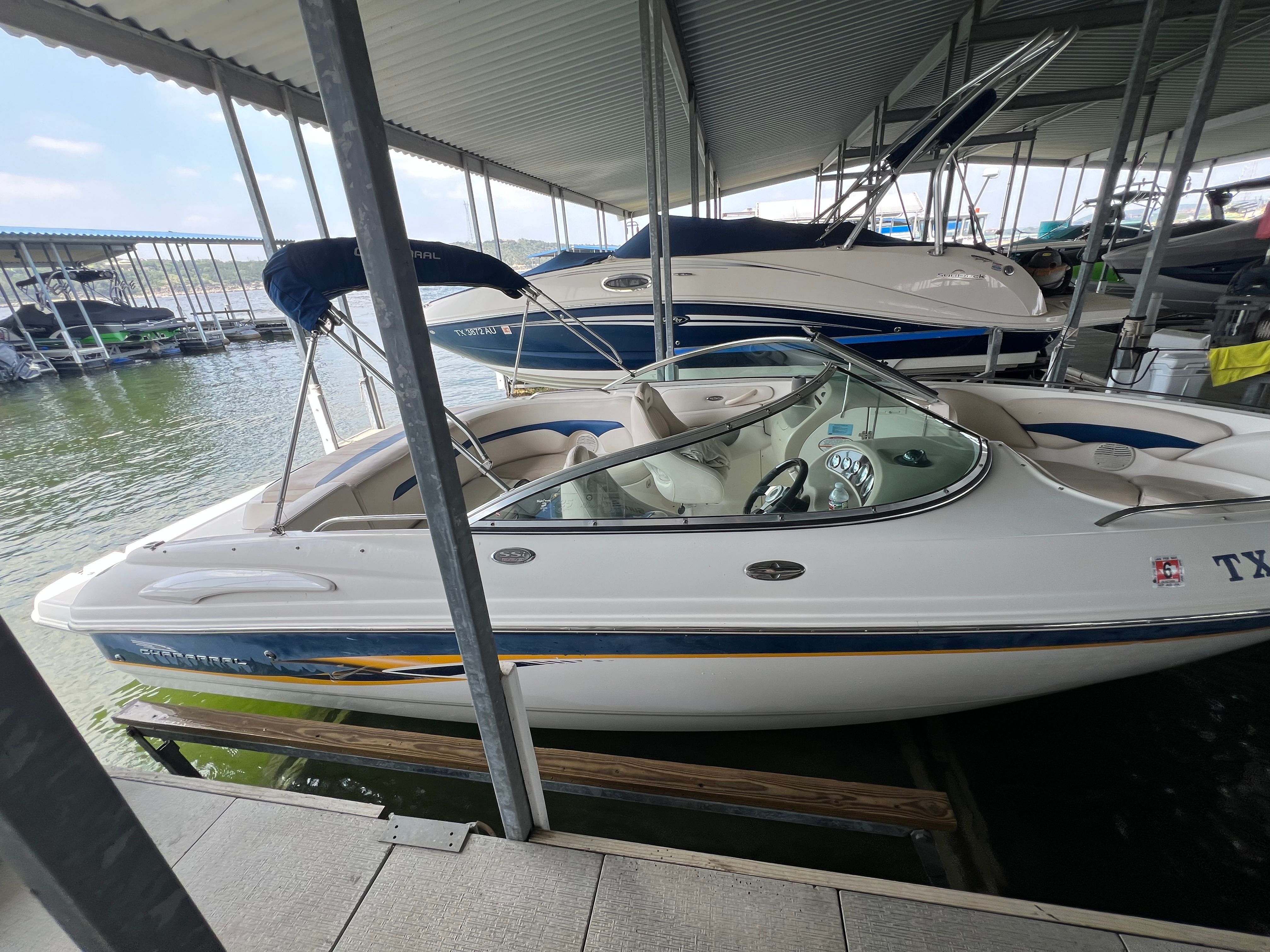 2002 Chaparral 220 SSi Wide Tech - 16