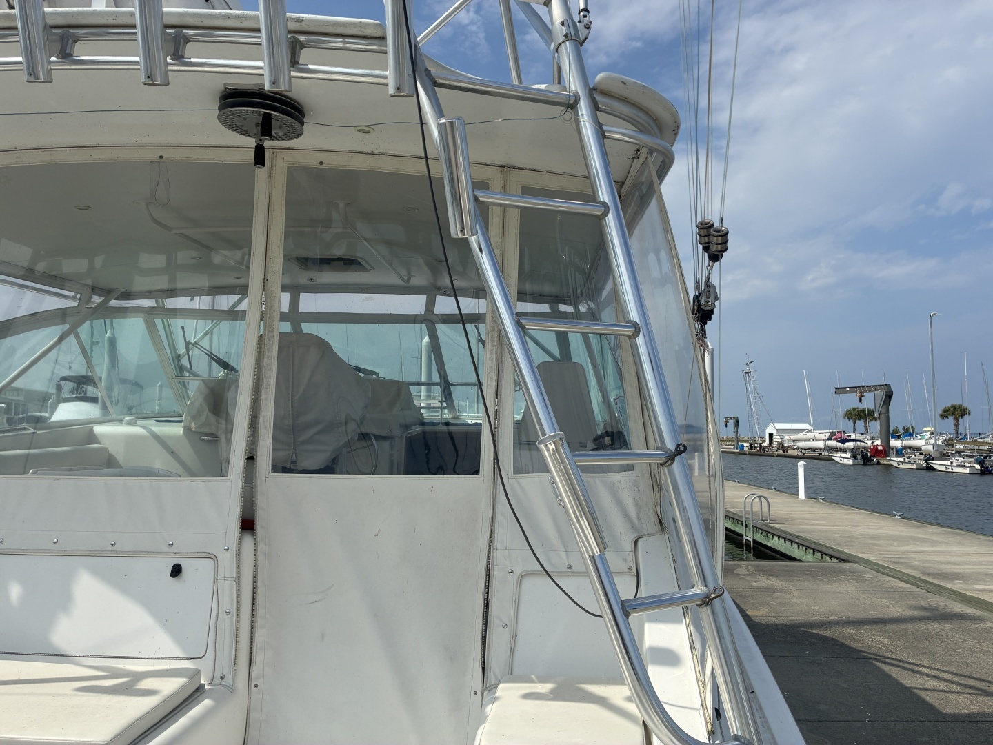 2000 Cabo 45 Express - Image 44