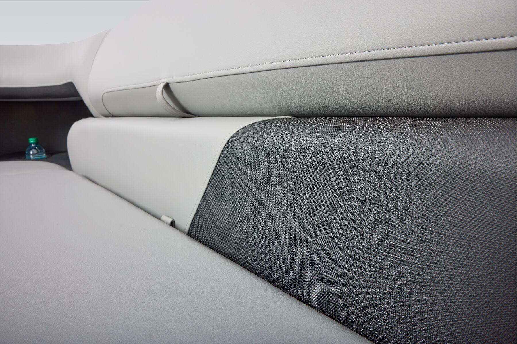 2026 Sun Tracker Party Barge 20 DLX - 47