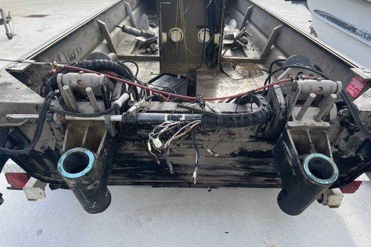 2016 Pro-Drive X Series 20' boat interior, showing wiring and mechanical components.