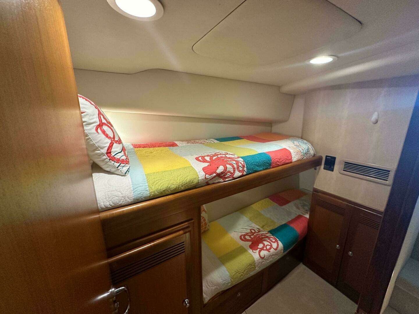 2004 Cabo 48 Flybridge - Image 27