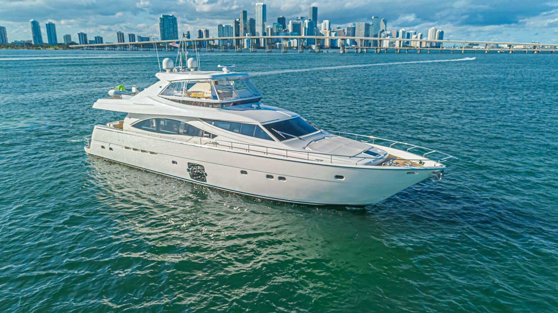 2011 Ferretti Yachts 830 - Image 3