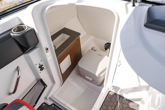 2025 Scarab 255 LX - 25