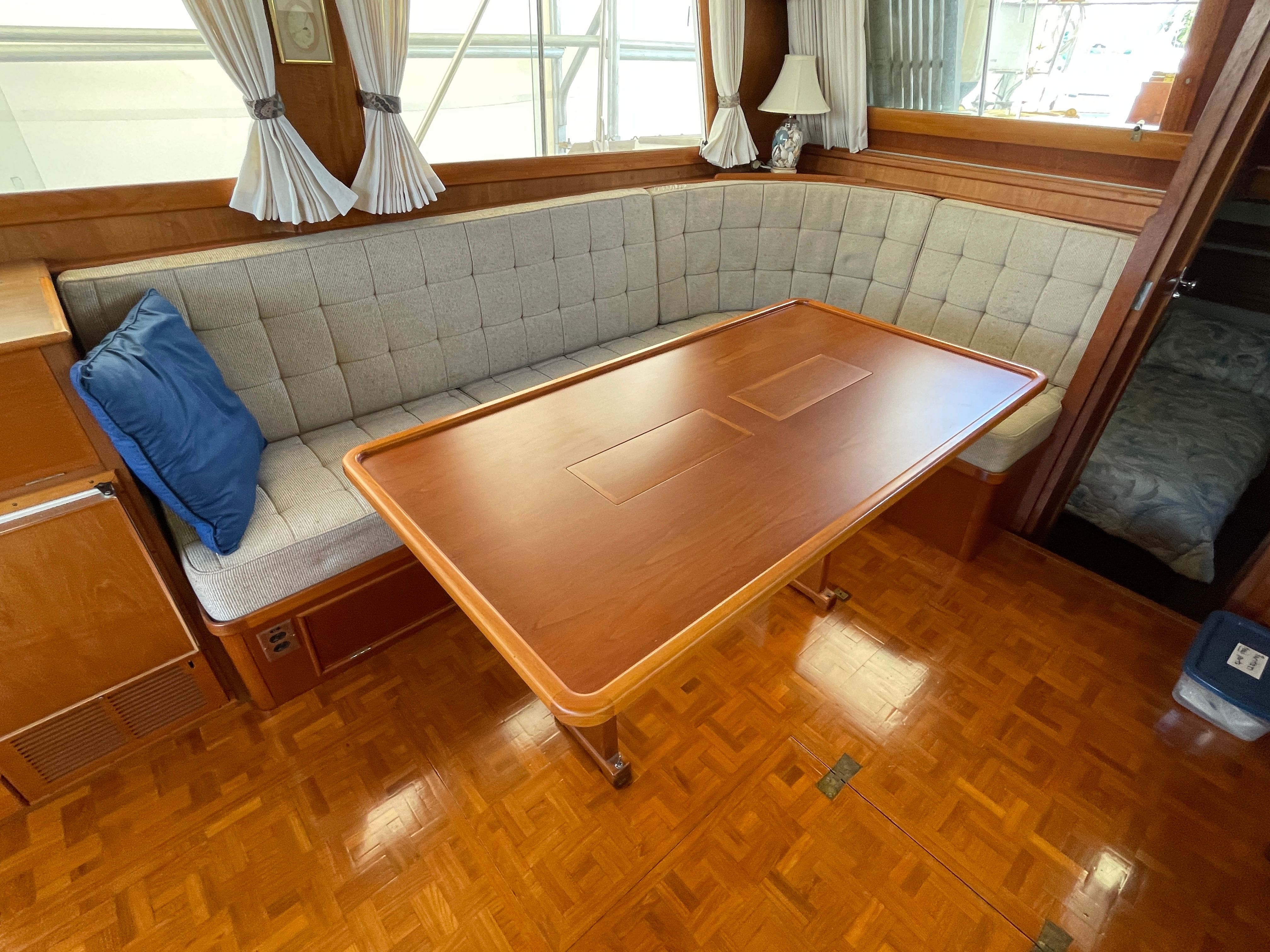 1985 Grand Banks 42 Motor Yacht - 21