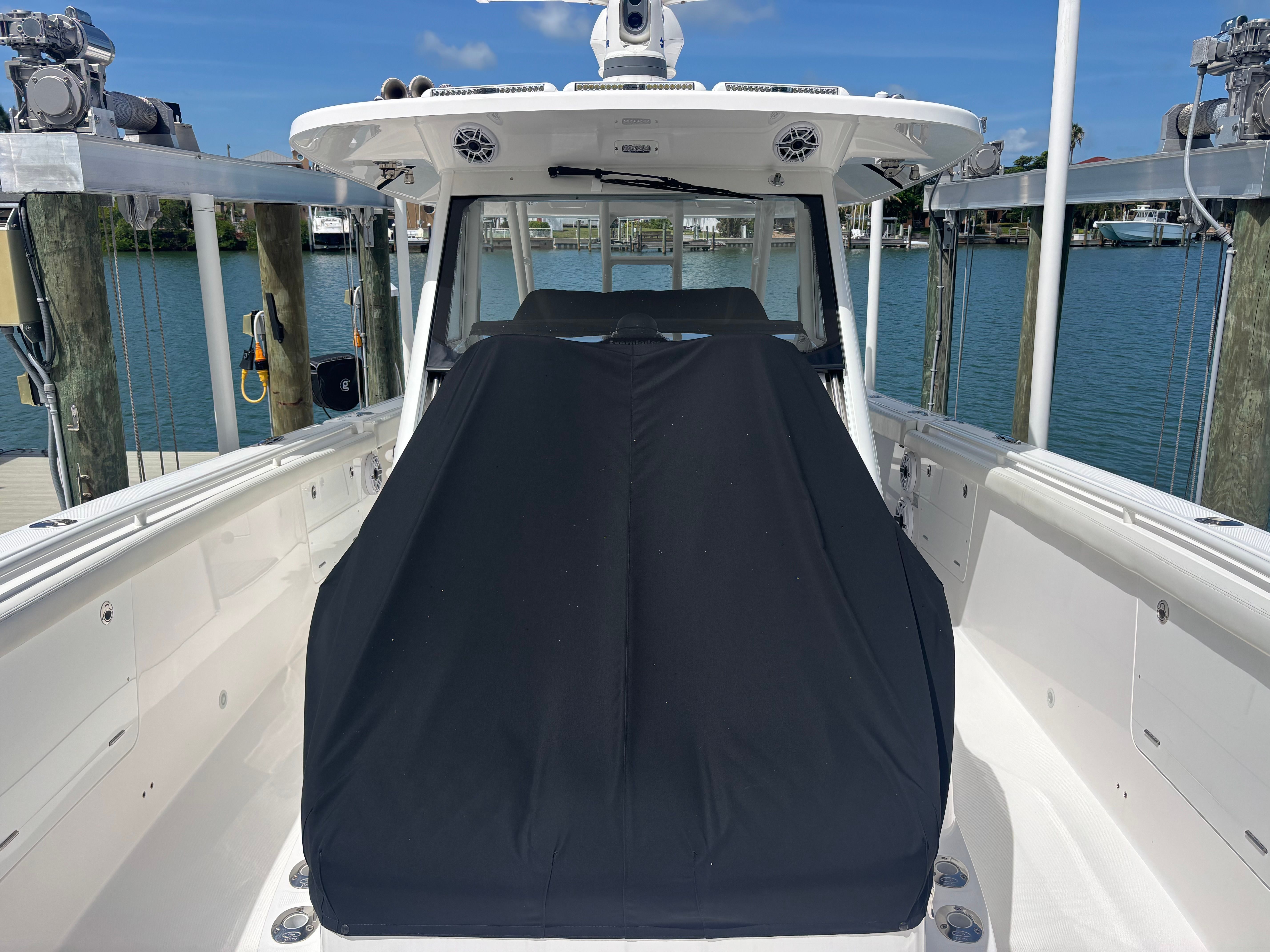 2023 EVERGLADES 395 CC - Image 74