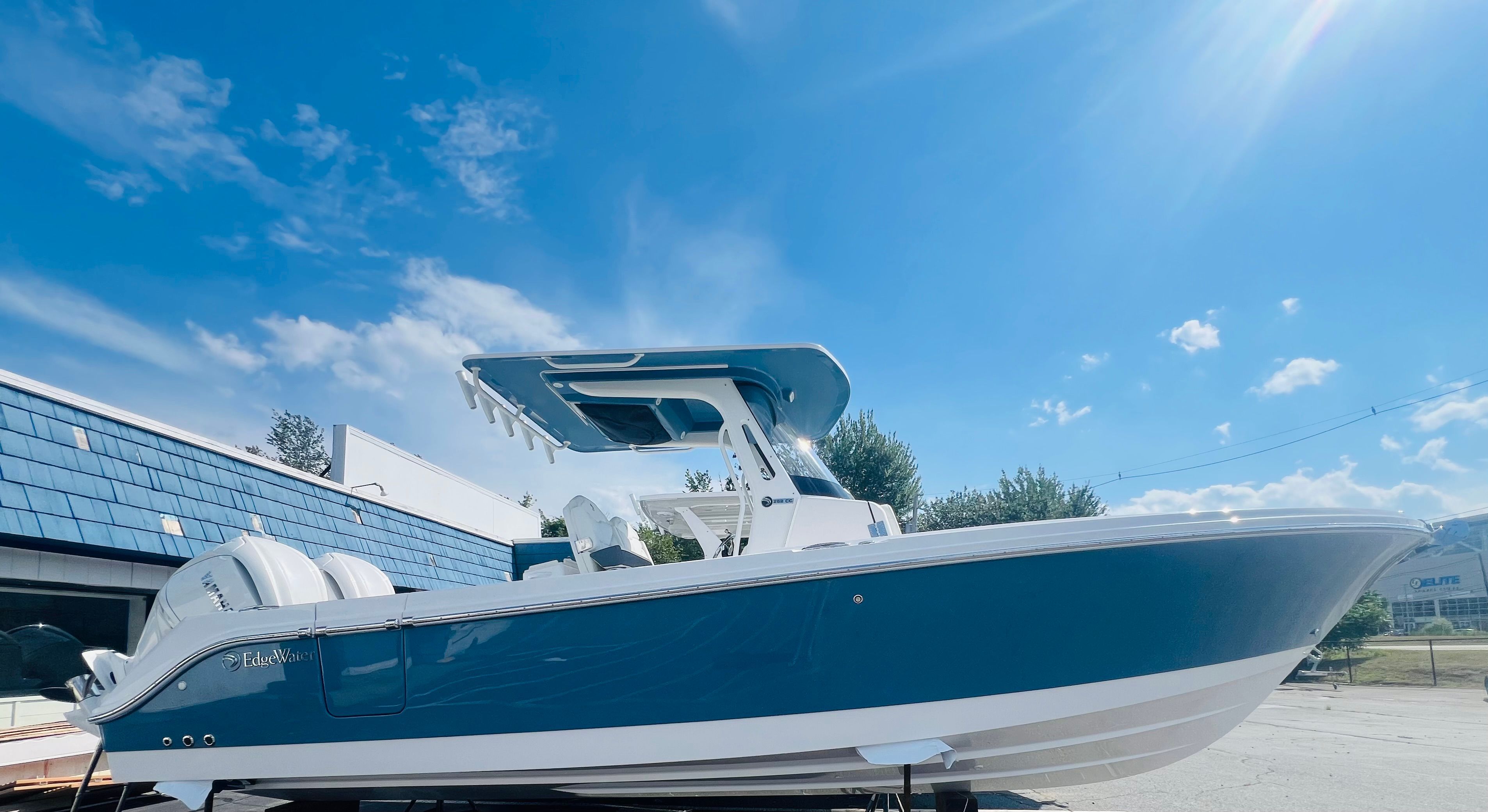 2025 Edgewater 262CC