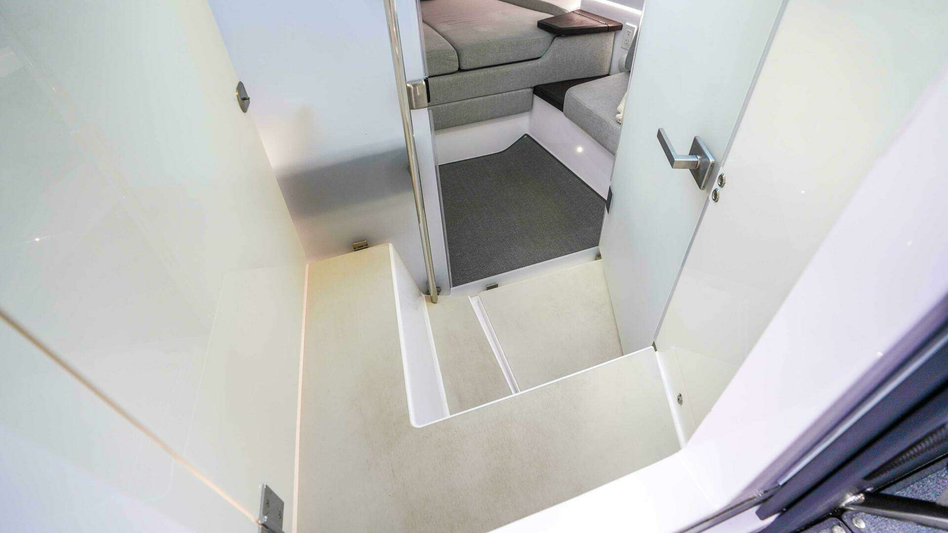 2024 Axopar 37 XC Cross Cabin - Image 26