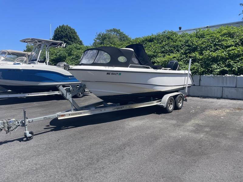 2006 Boston Whaler 210 Outrage