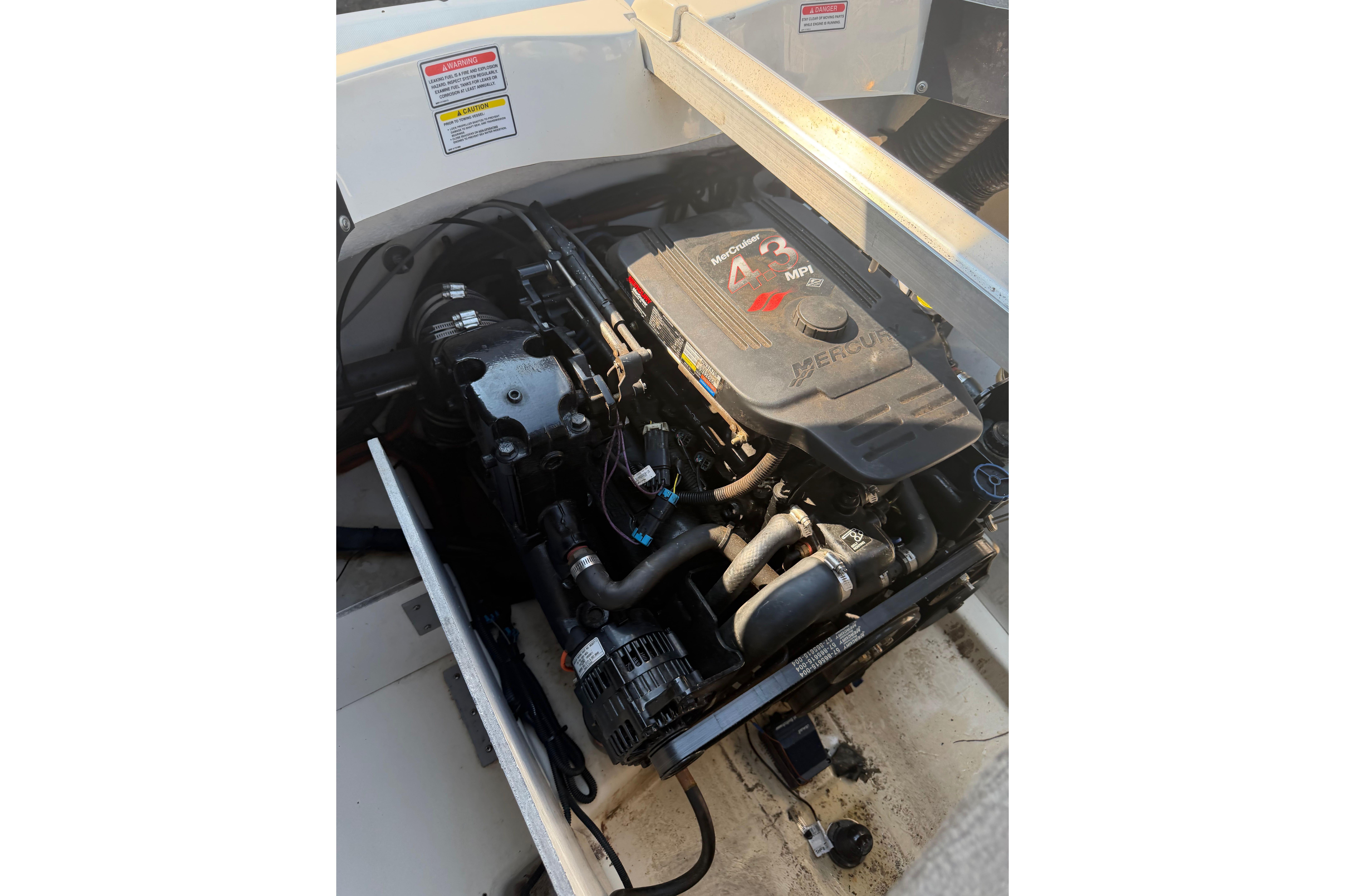 Engine compartment of a 2006 Sea Ray 195 Sport boat with MerCruiser 4.3 MPI engine.