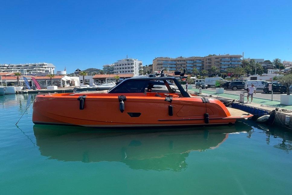 2022 Vanquish Yachts VQ52