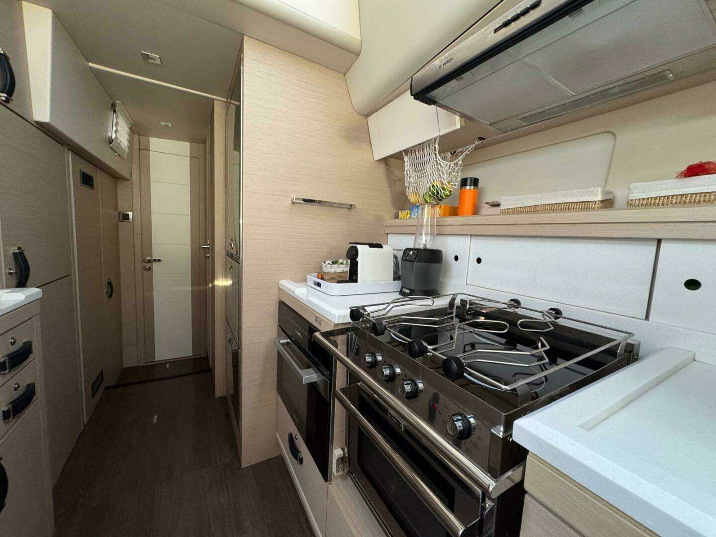 2023 Jeanneau 65 - Image 15