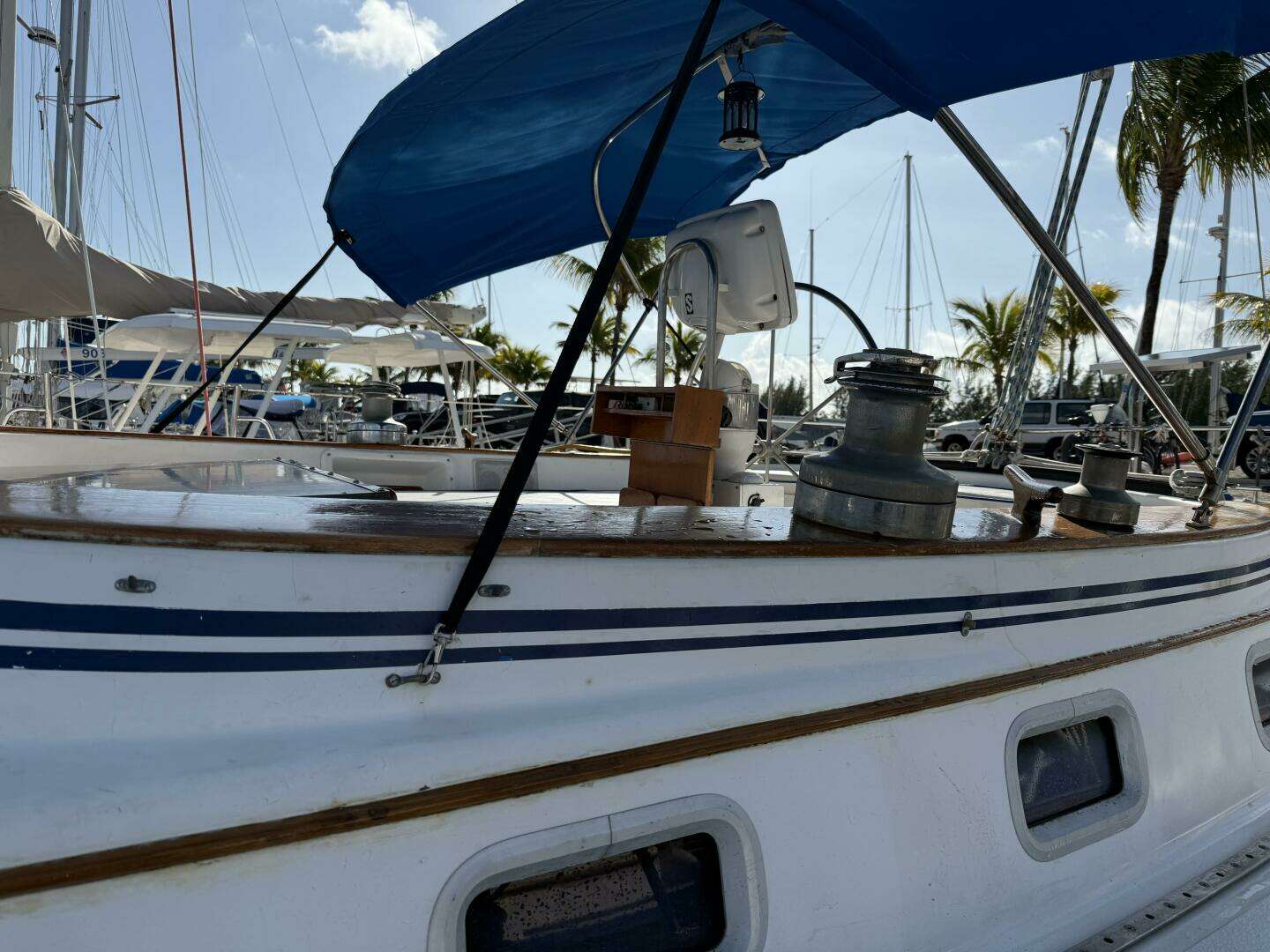 1985 Endeavour 42 - Image 24