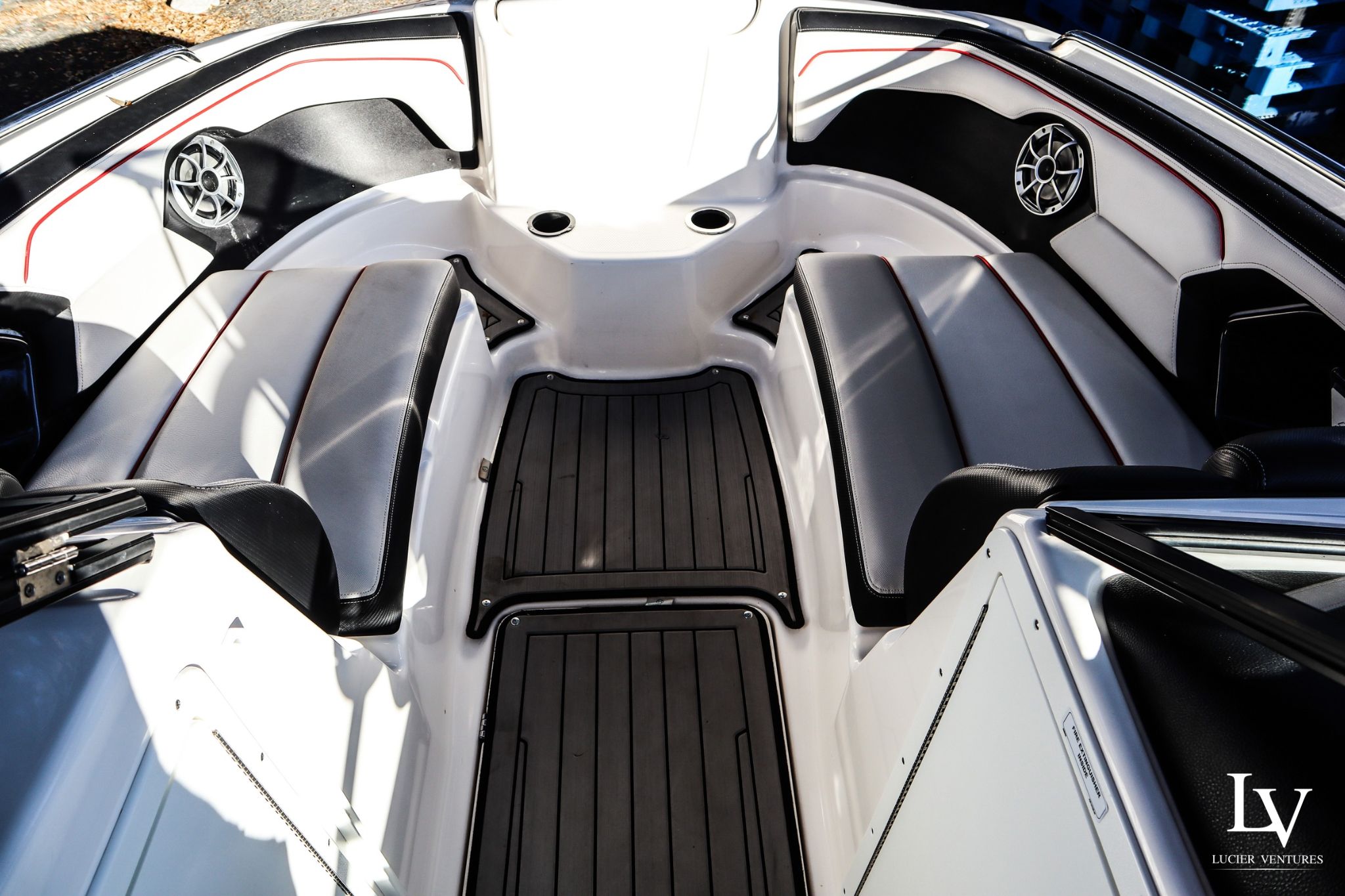 2018 Yamaha Boats 212X - 6