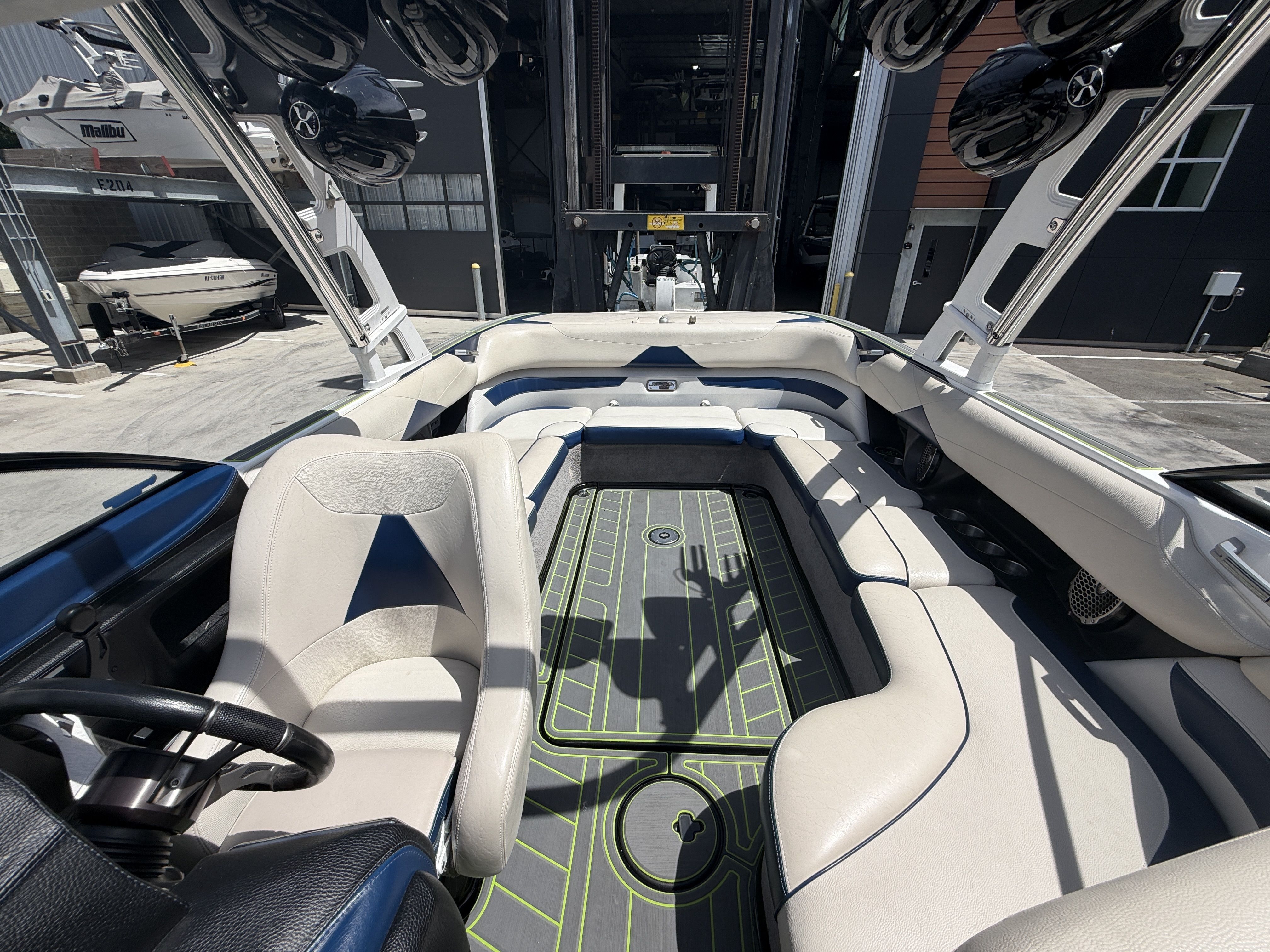 2014 Malibu Wakesetter 23 LSV - 18