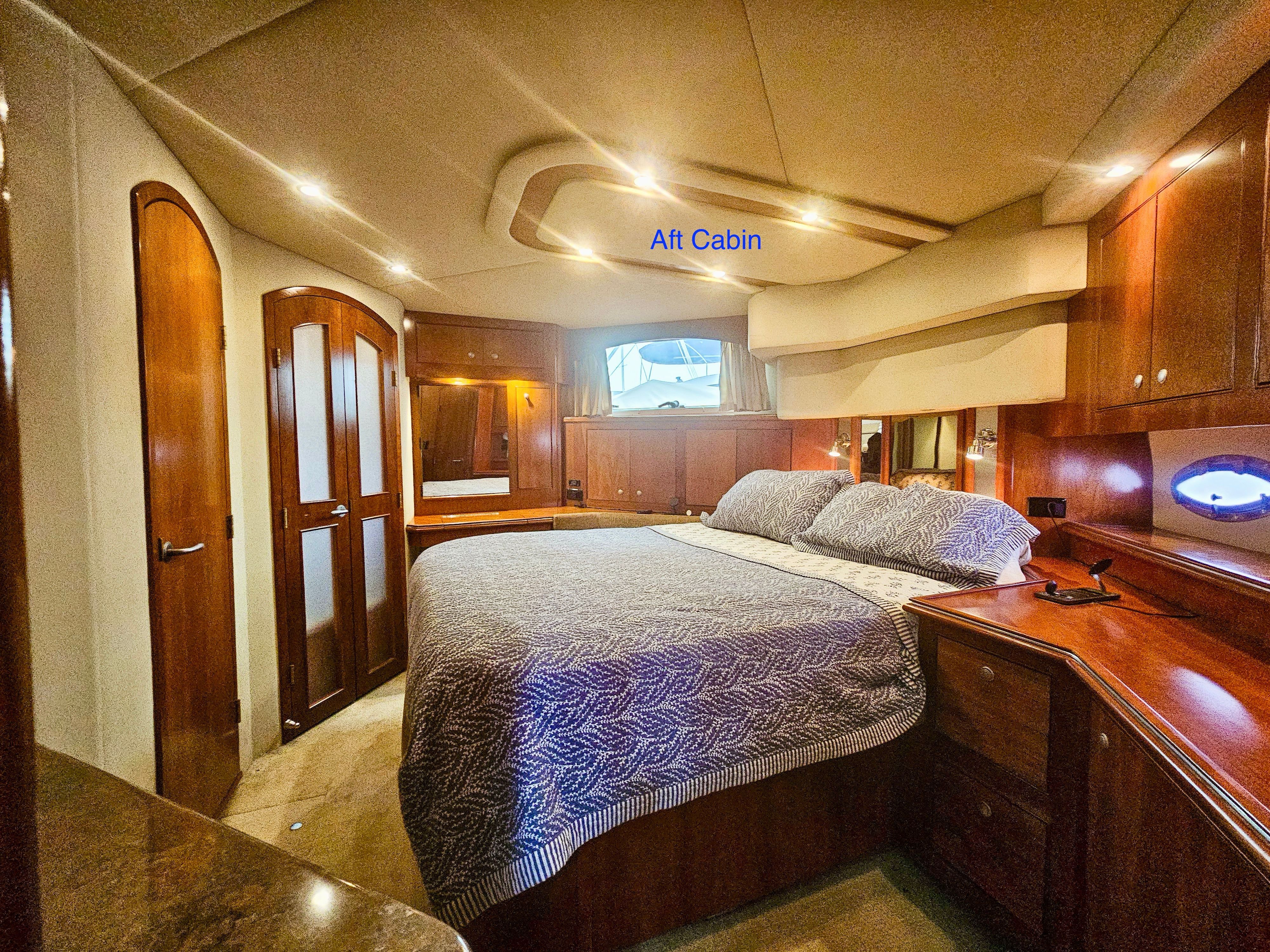 2008 Cruisers Yachts 455 Express Motoryacht - 33