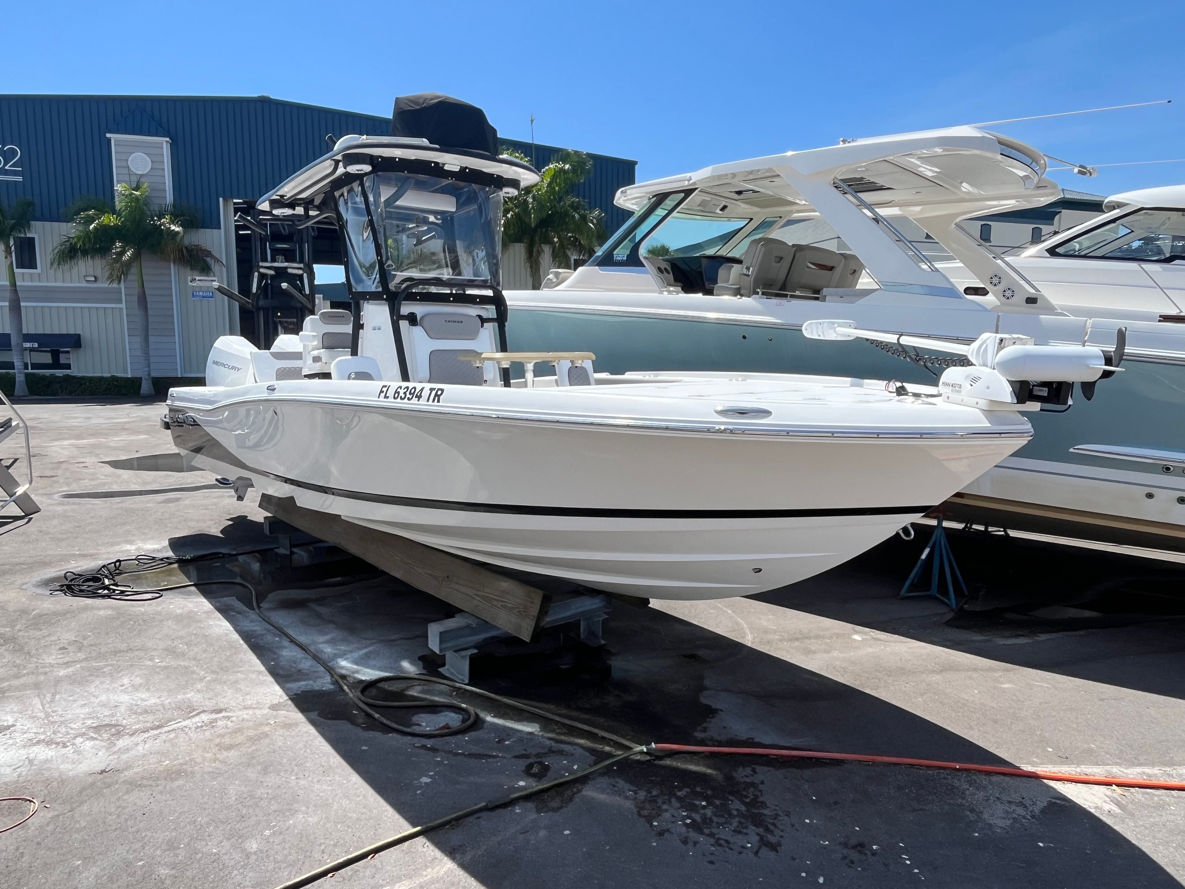 2024 Caymas 281 HB