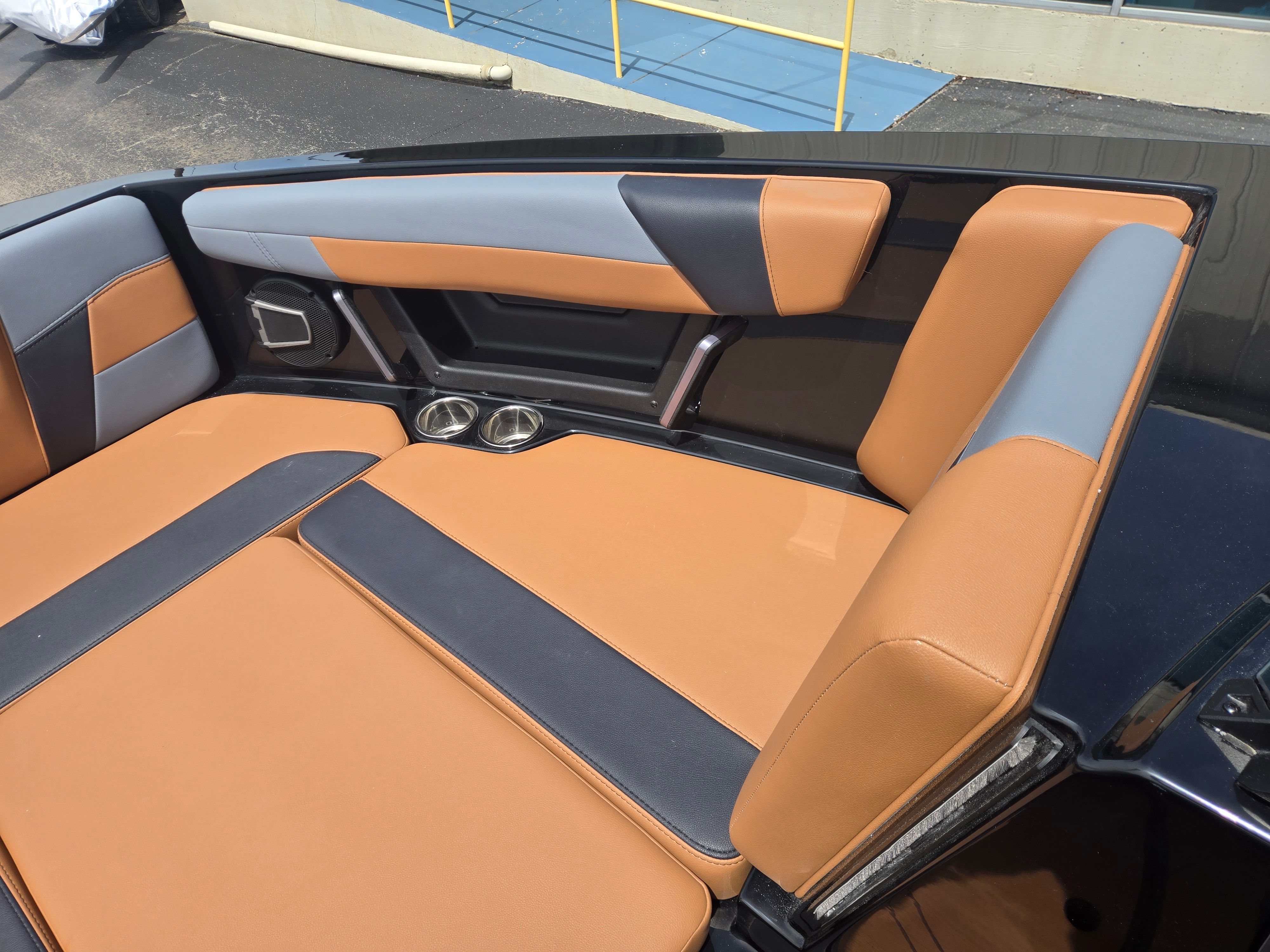 2026 AXIS T250 - Image 25