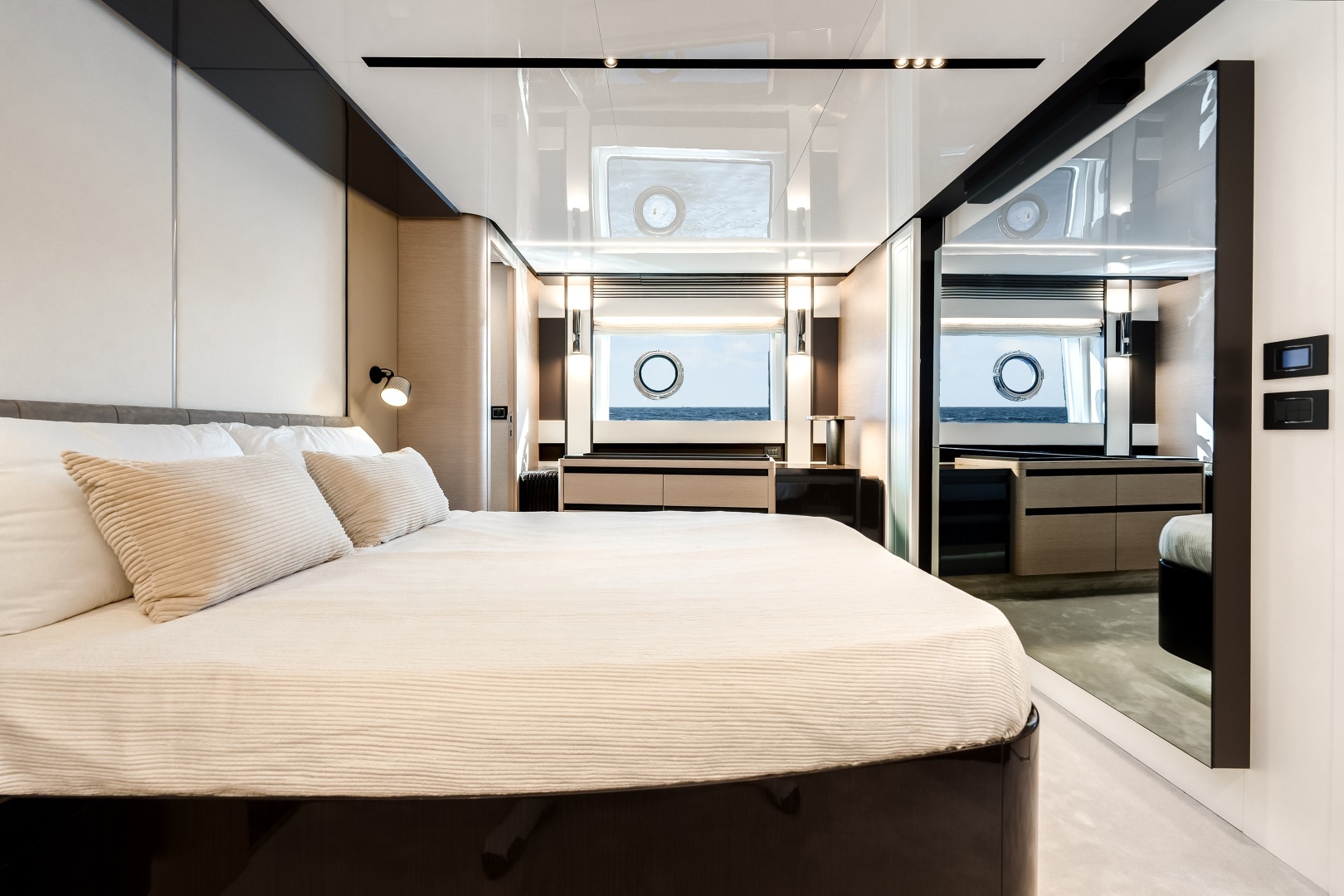 2024 Azimut S8 - Image 42