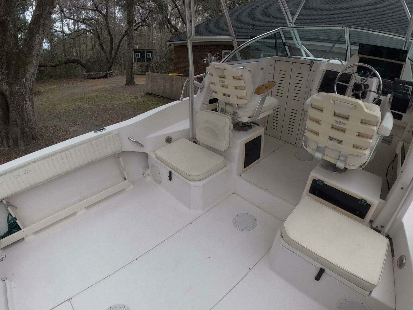 2001 Grady-White Gulfstream 232 - Image 13