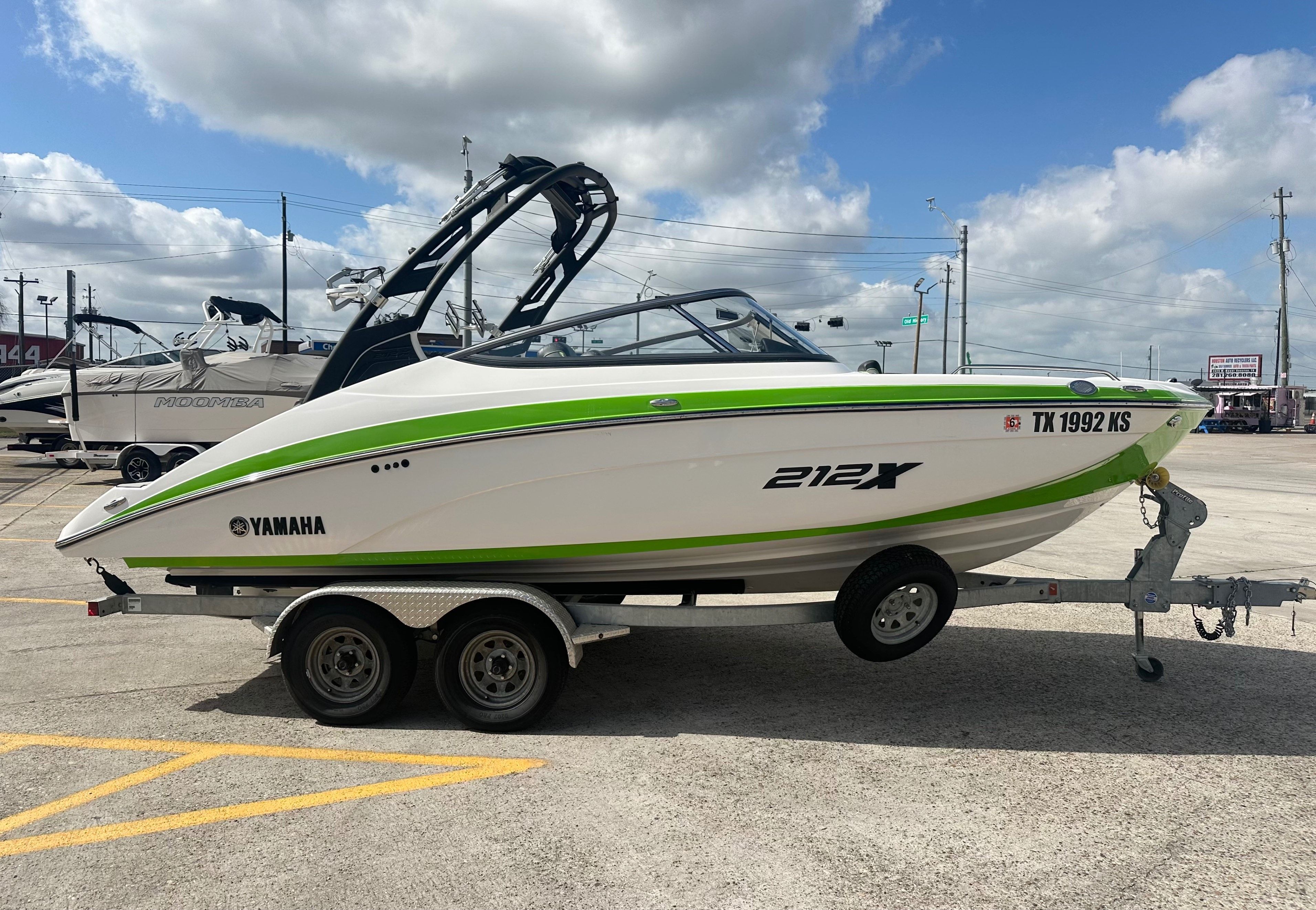 2022 Yamaha Boats 212XE - 2