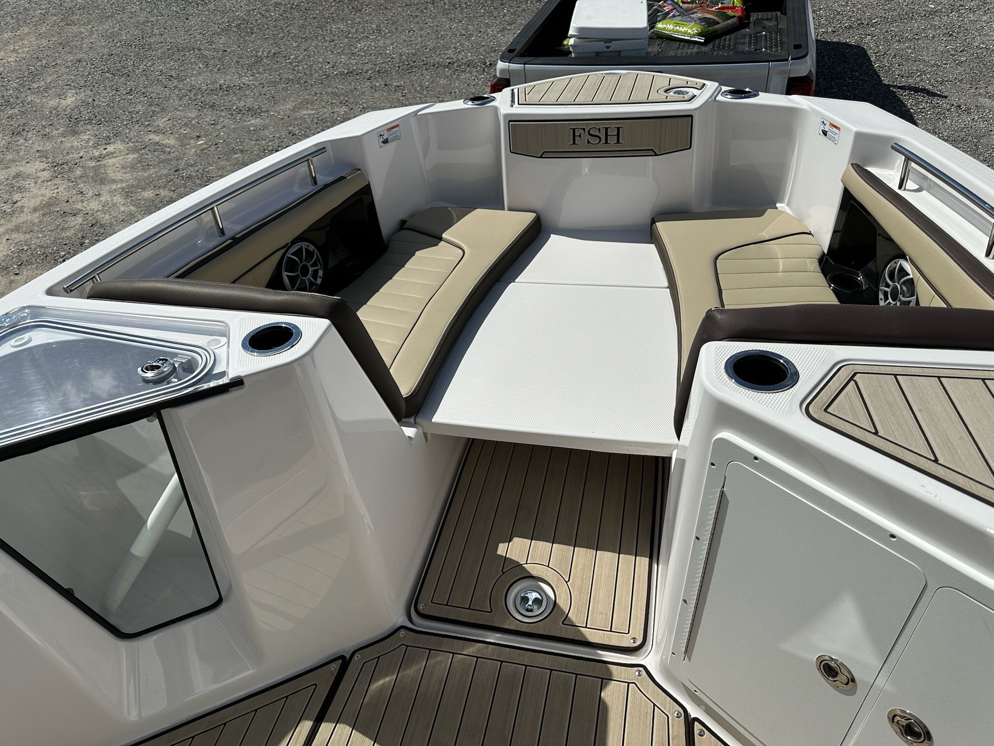 2023 Yamaha Boats 255 FSH Sport E - 8
