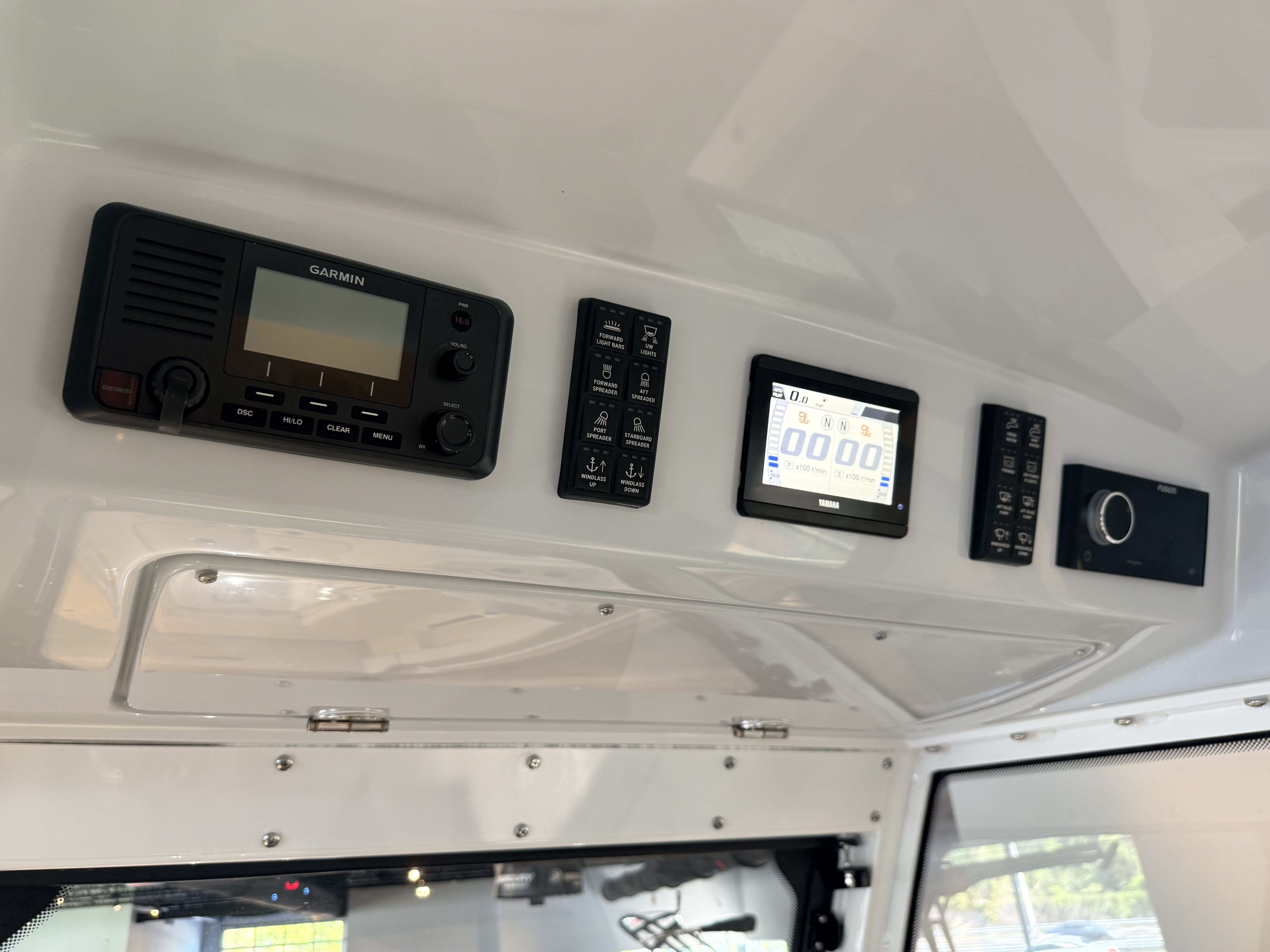 2026 Everglades 285 Center Console - 47