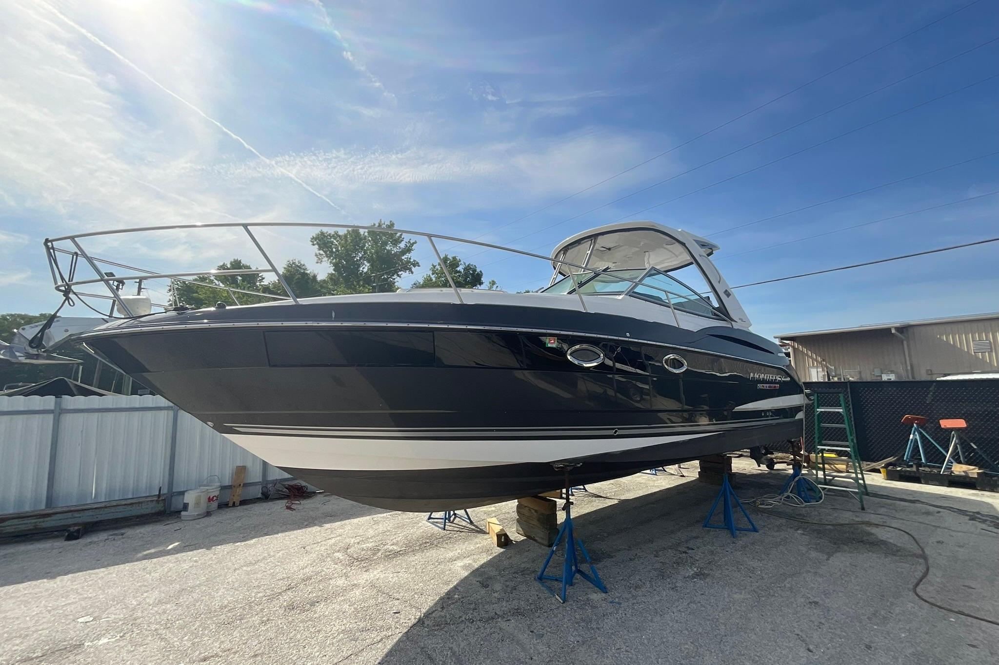 2019 Monterey 335 Sport Yacht