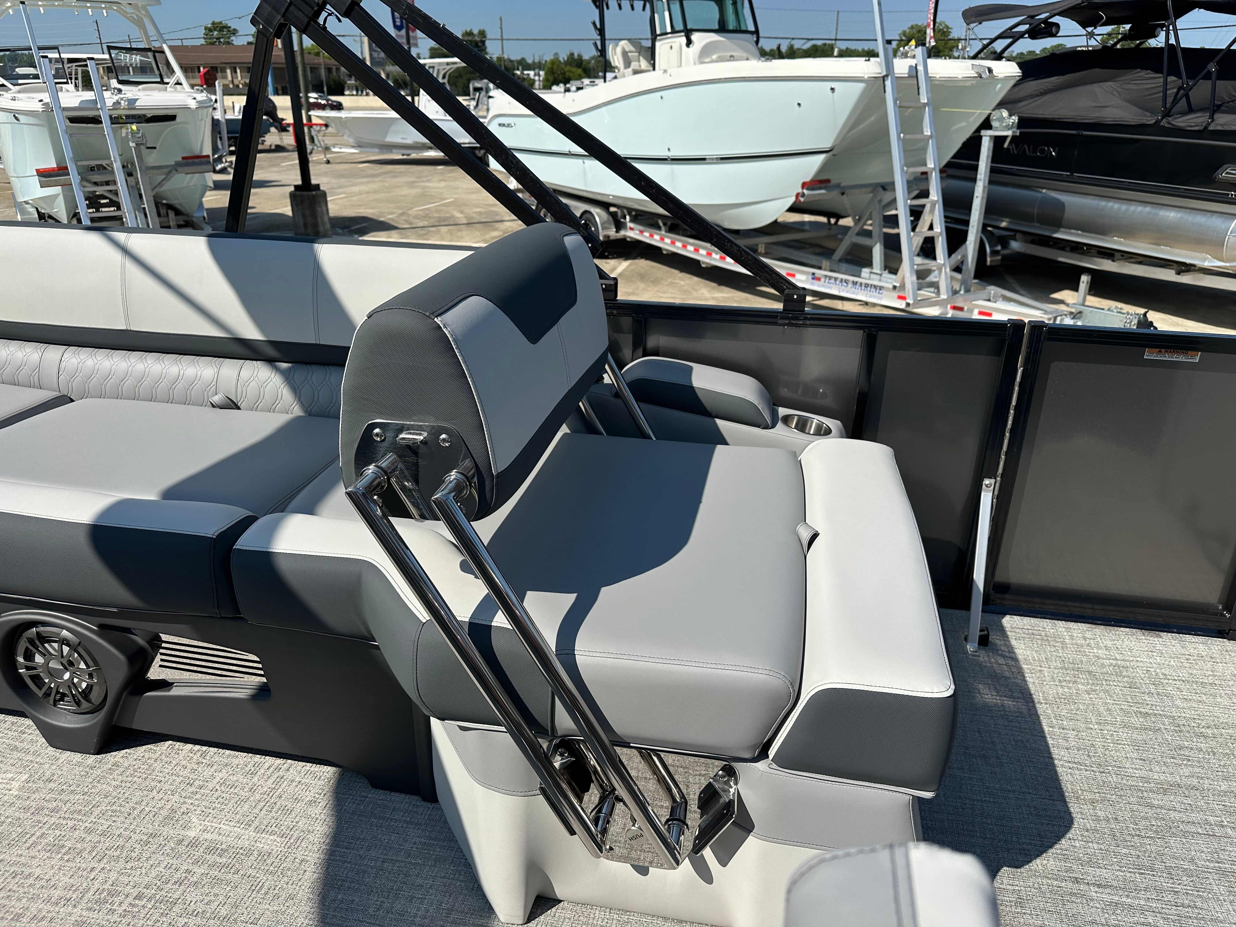 2025 Avalon LSZ Quad Lounge Shift - 23' - 25