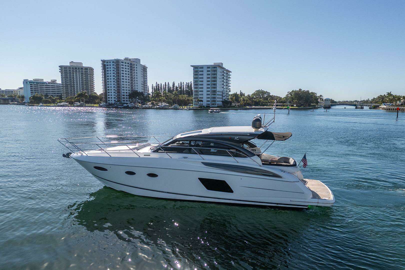 2016 Princess V48 - Image 6