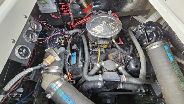 1988 Regal Commodore 360 - 21