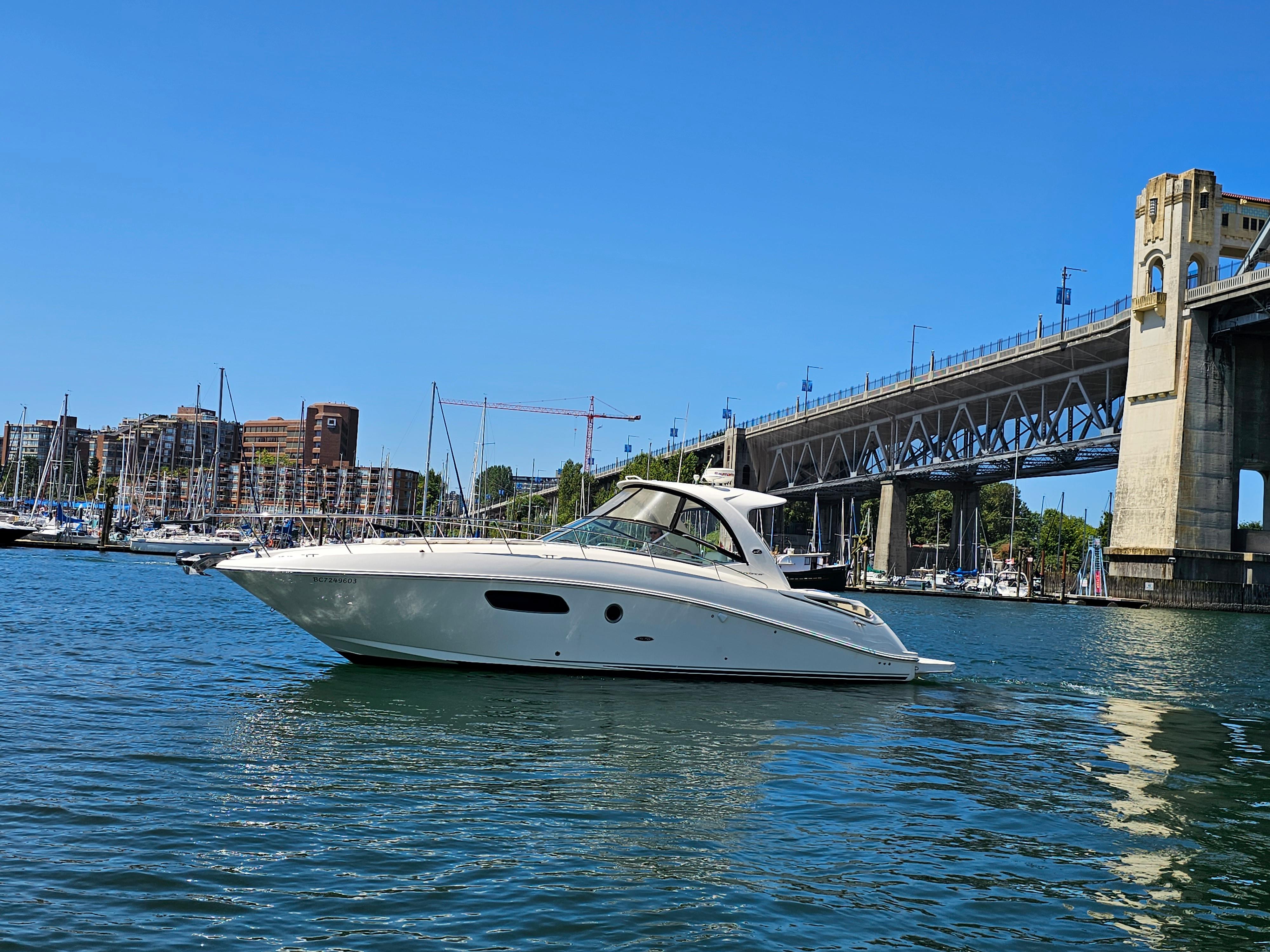 2009 Sea Ray Sundancer 350