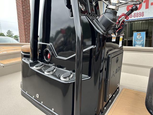 2025 Avid 23 FS Magnum - 12