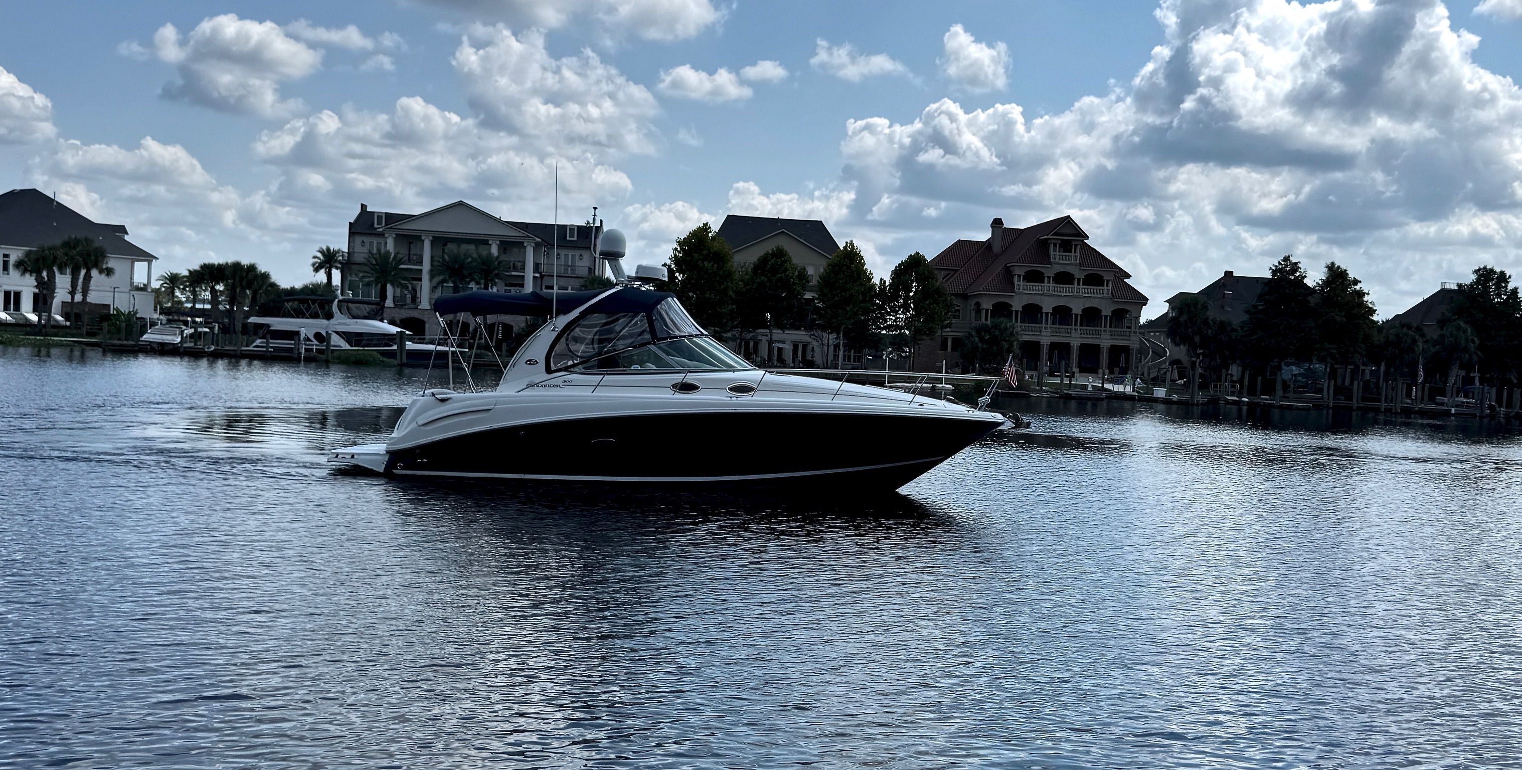 2005 Sea Ray 300 Sundancer
