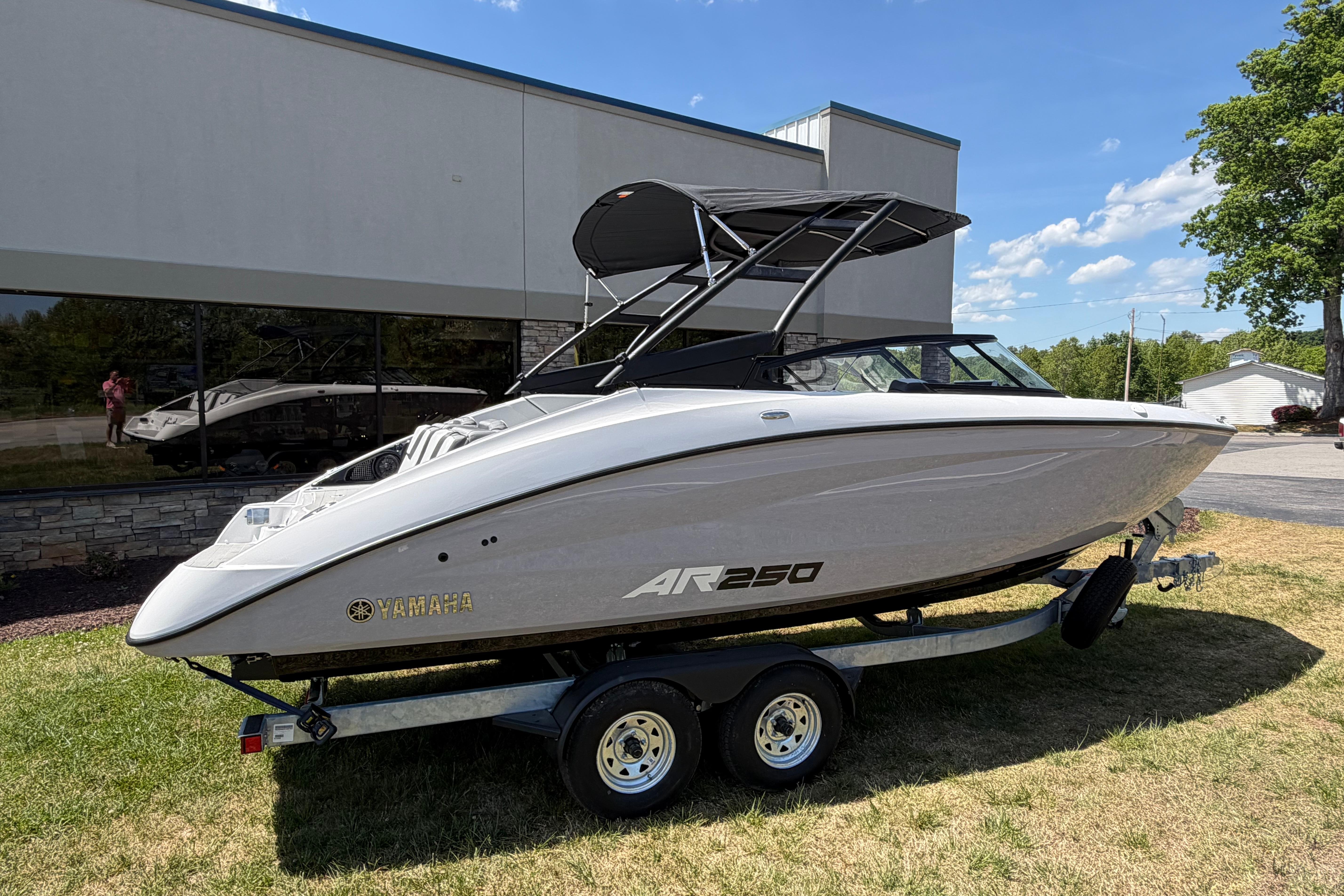 2026 Yamaha Boats AR250