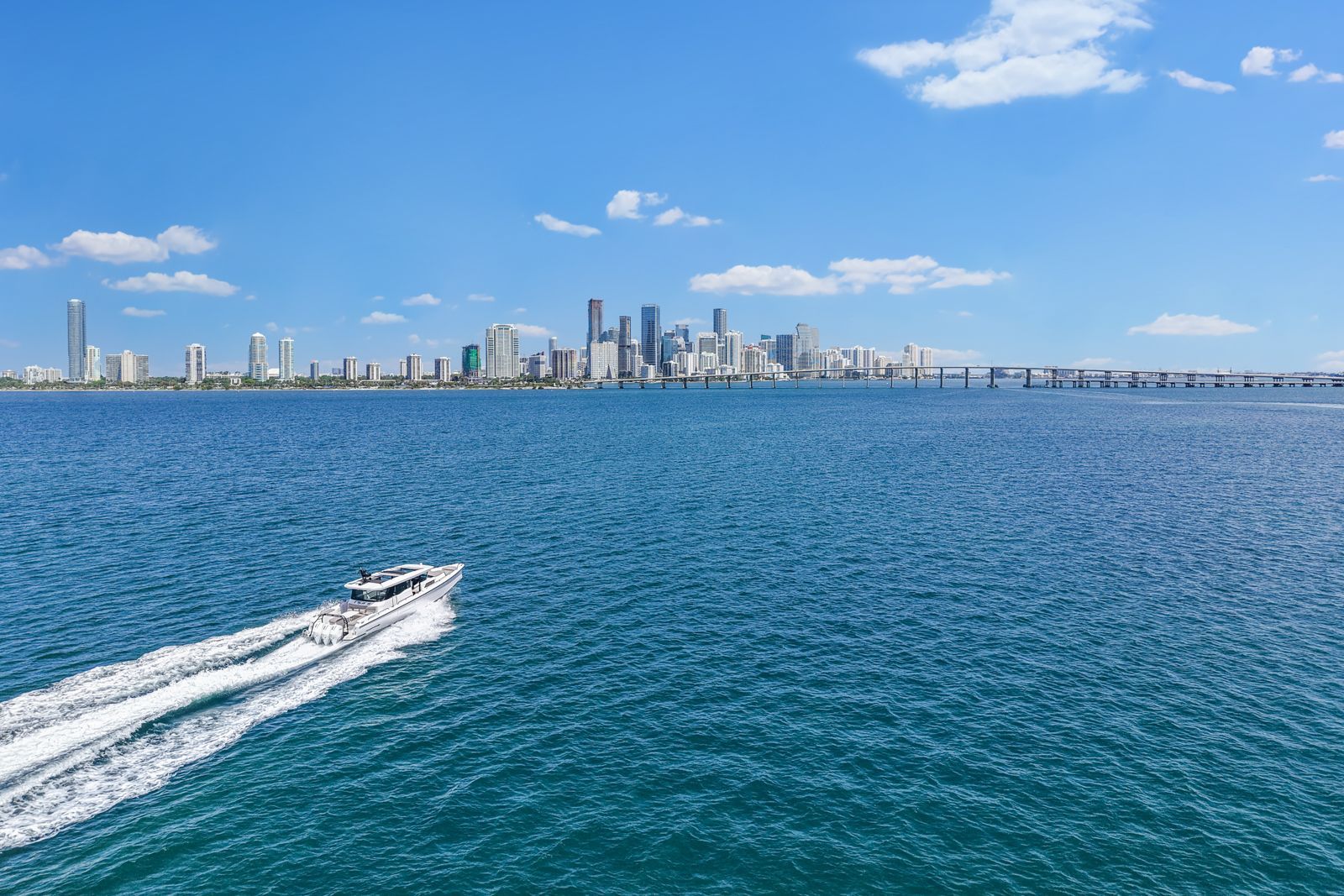 2023 Axopar 45 XC Cross Cabin - 15