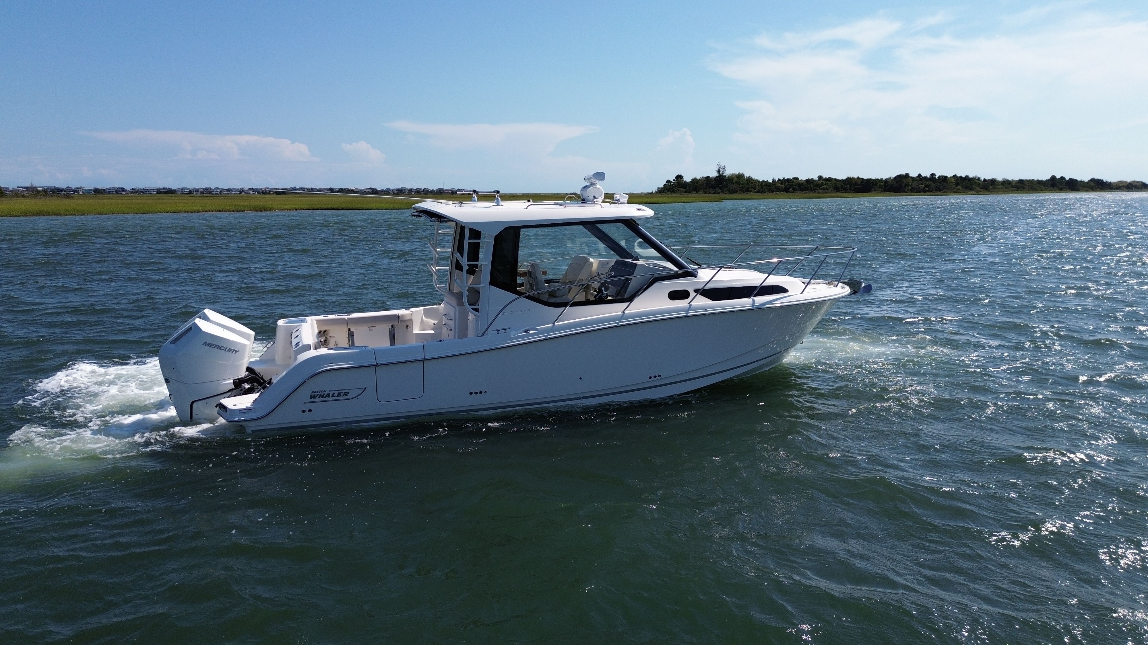 2026 Boston Whaler 325 Conquest